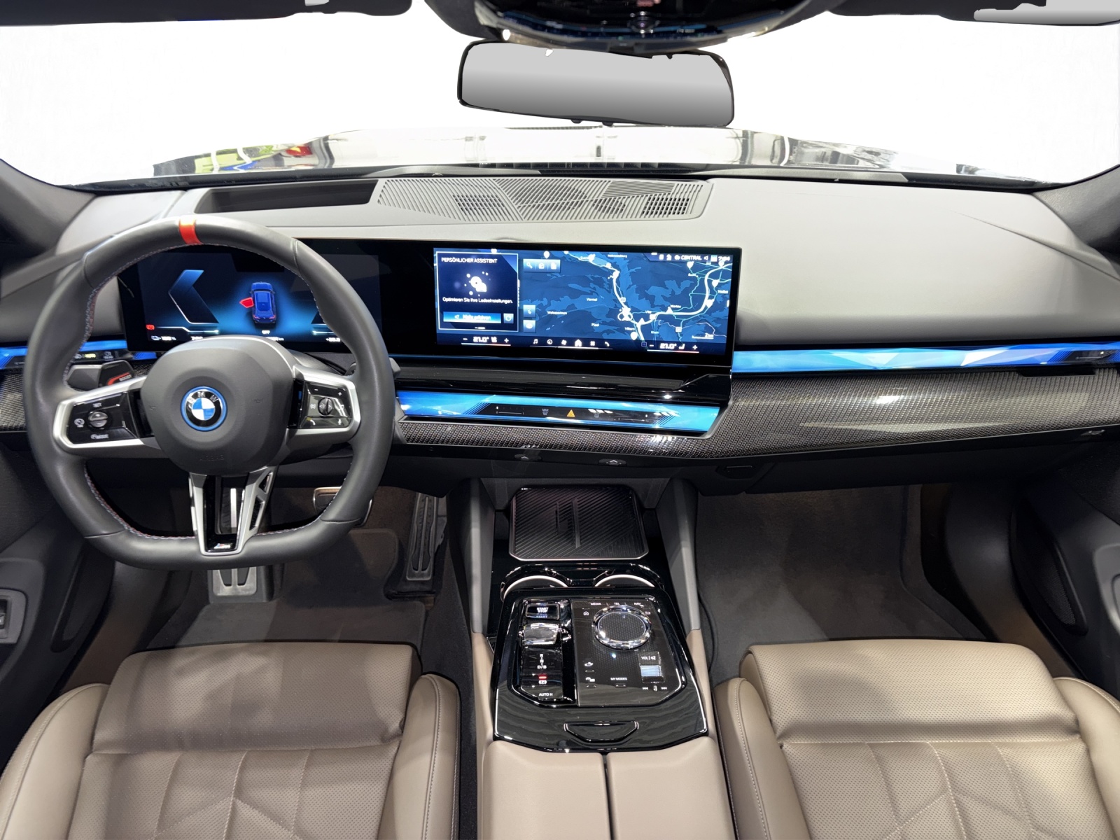 BMW i5 M60 xDrive Touring-image-12