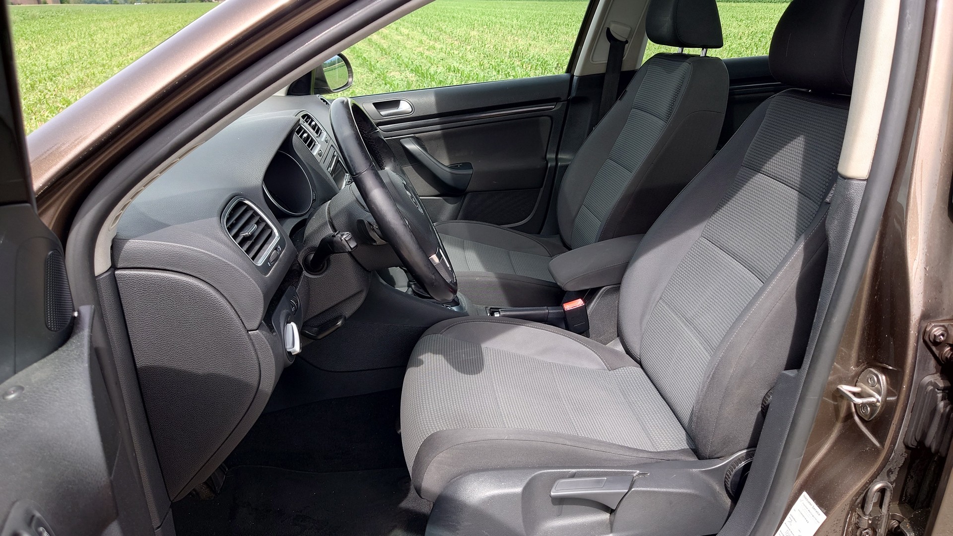VW Golf Variant 1.2 TSI Comfortline DSG-image-12