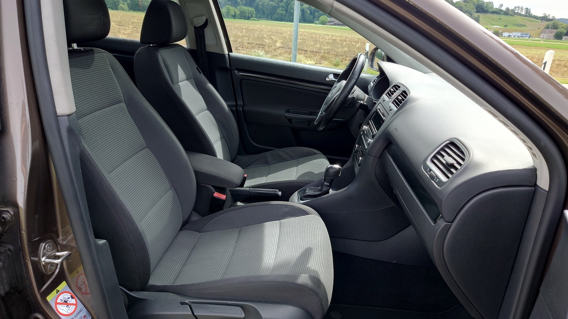 VW Golf Variant 1.2 TSI Comfortline DSG-image-11