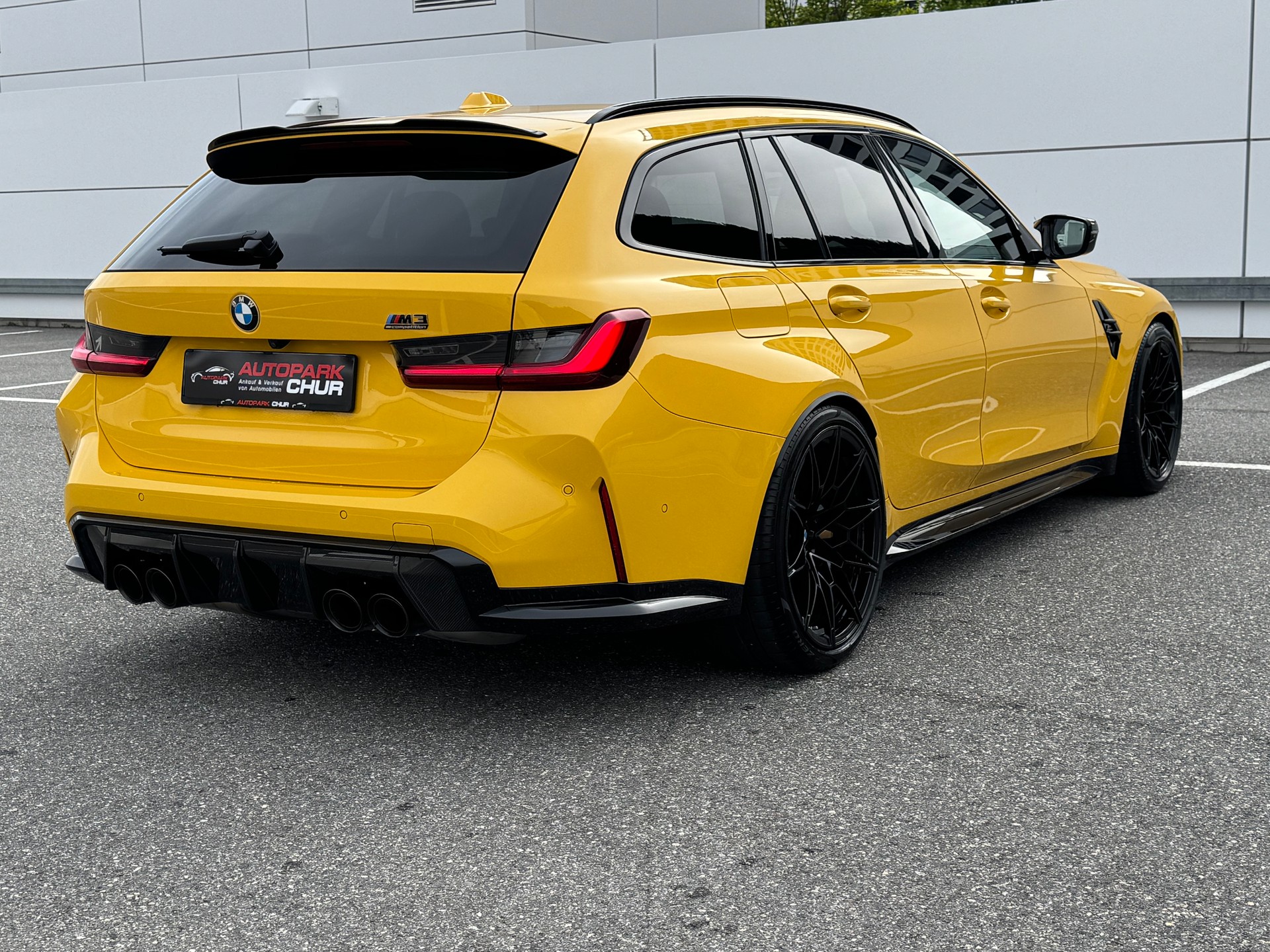 BMW M3 Touring xDrive Competition M Individual Speed Gelb-image-4