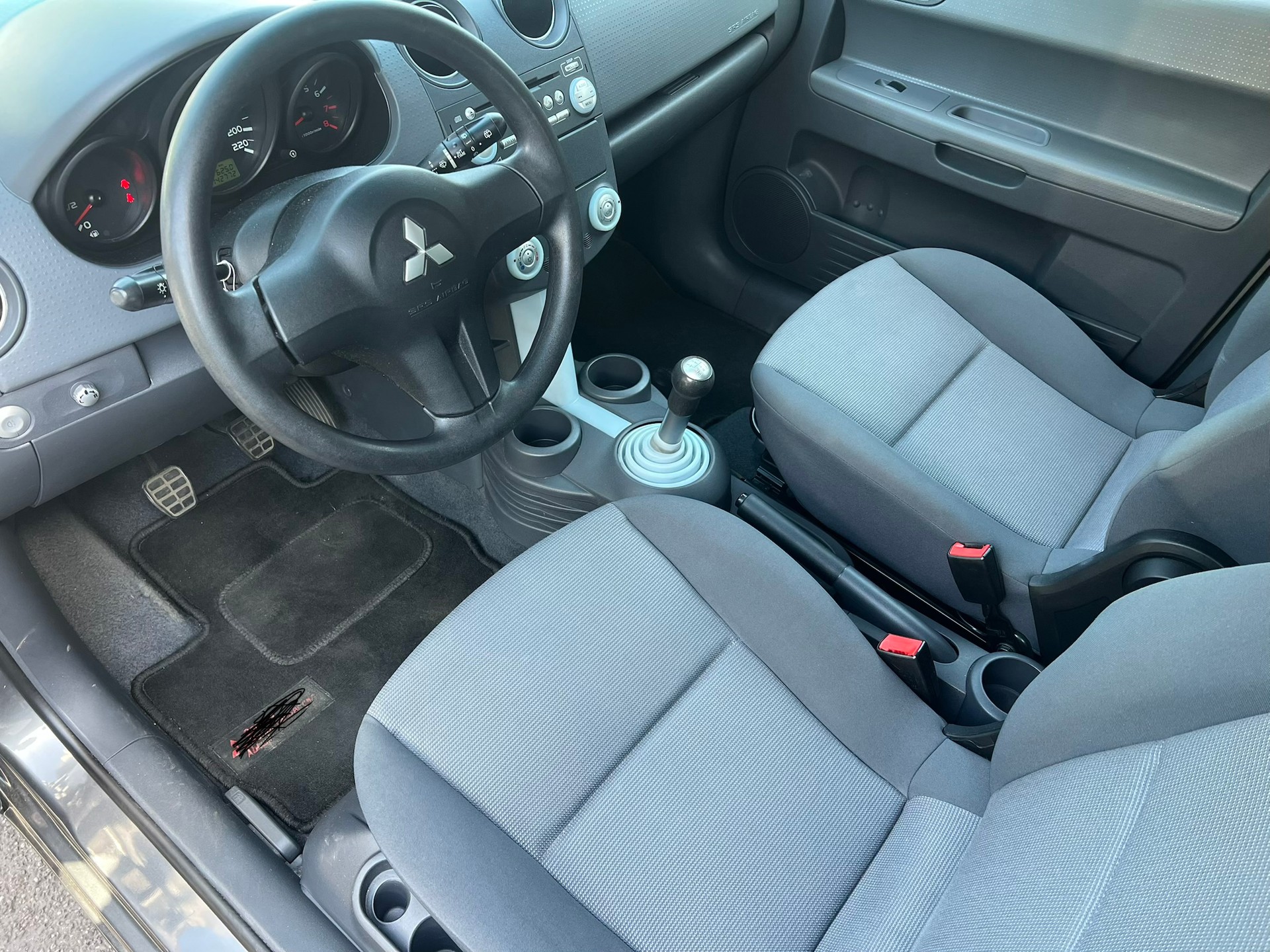 MITSUBISHI Colt 1.5 16V Invite-image-5