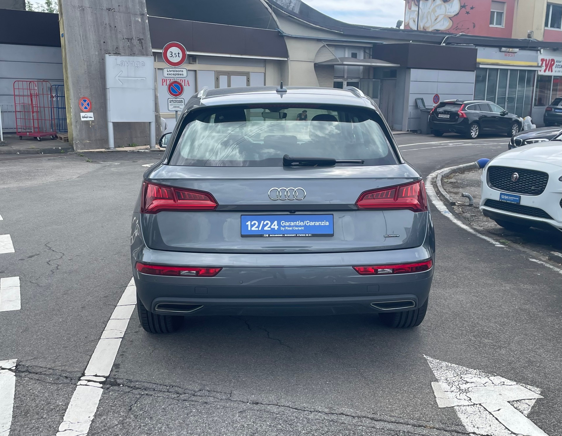 AUDI Q5 35 TDI quattro S-tronic-image-4