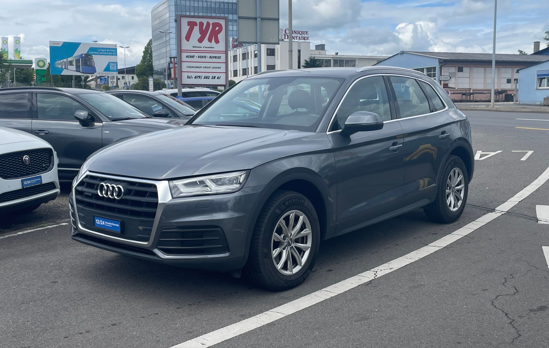 AUDI Q5 35 TDI quattro S-tronic-image-0