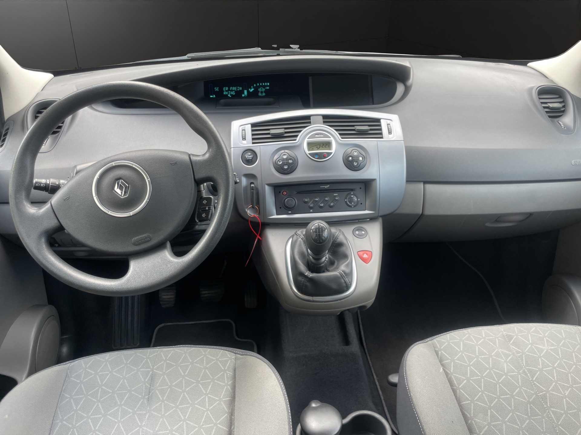 RENAULT Scénic 1.6 16V Expression-image-9