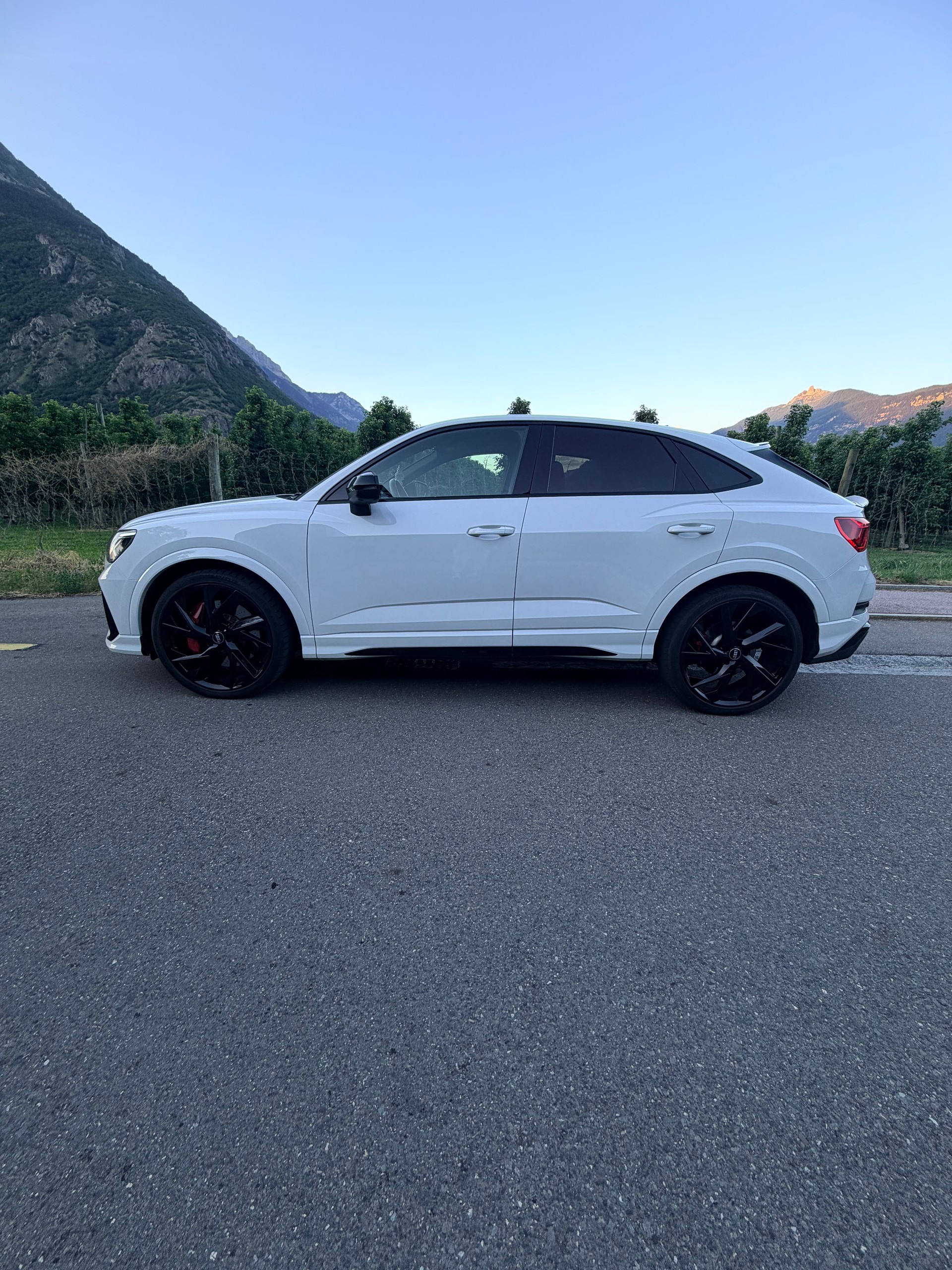 AUDI 2.5 TFSI quattro S-Tronic-image-2
