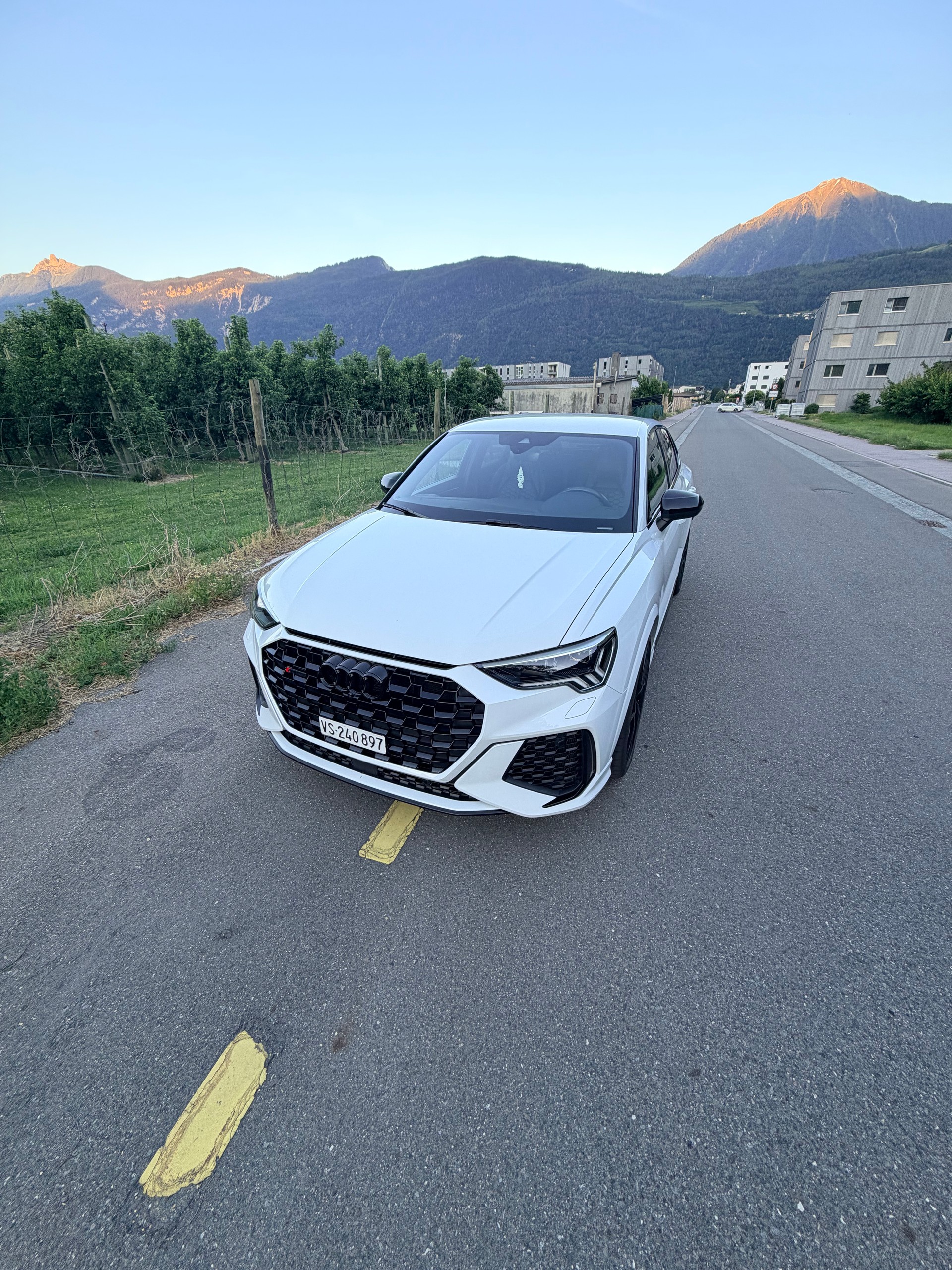 AUDI 2.5 TFSI quattro S-Tronic-image-4
