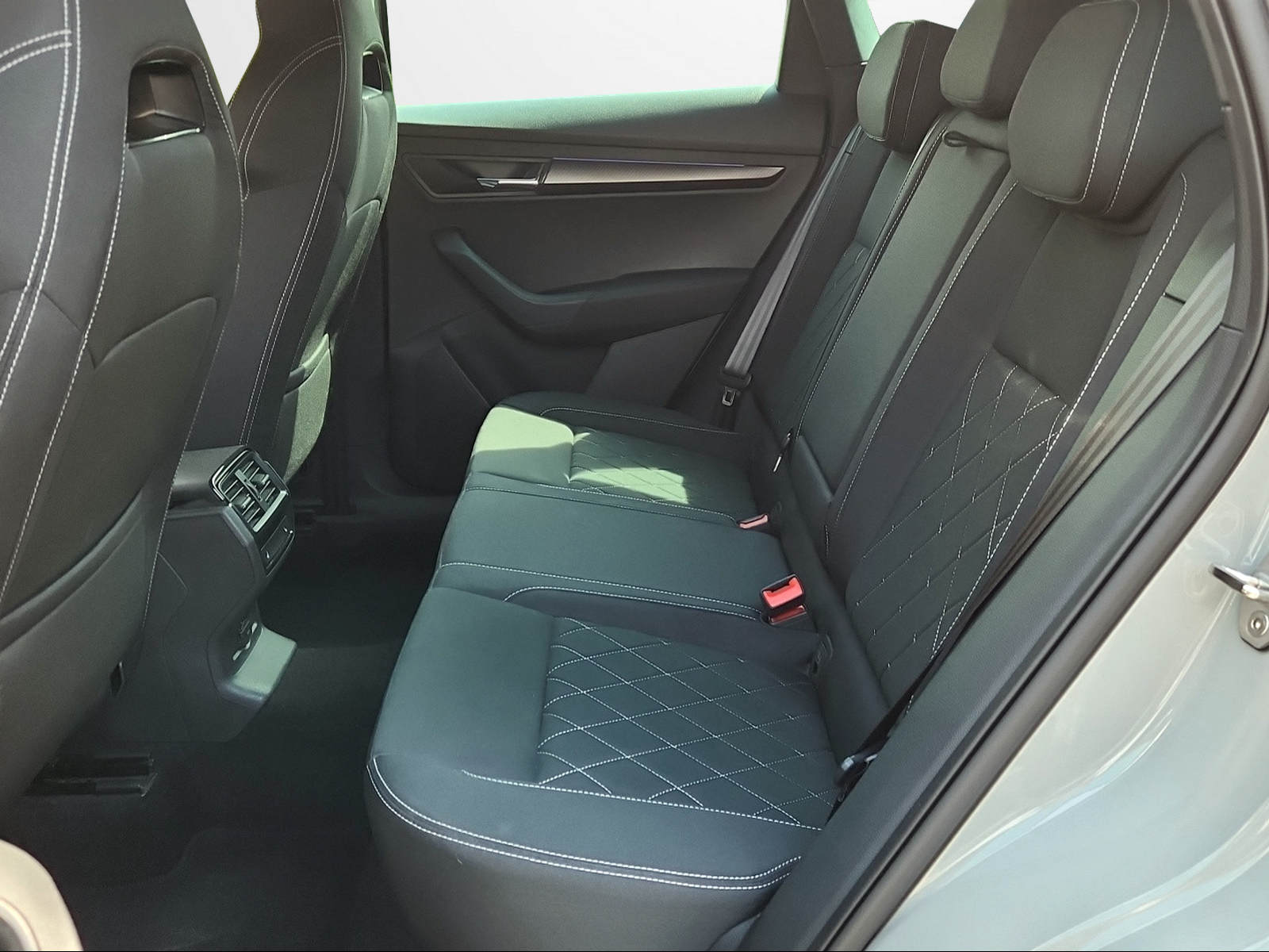 SKODA Karoq 1.5 TSI SportLine DSG-image-11