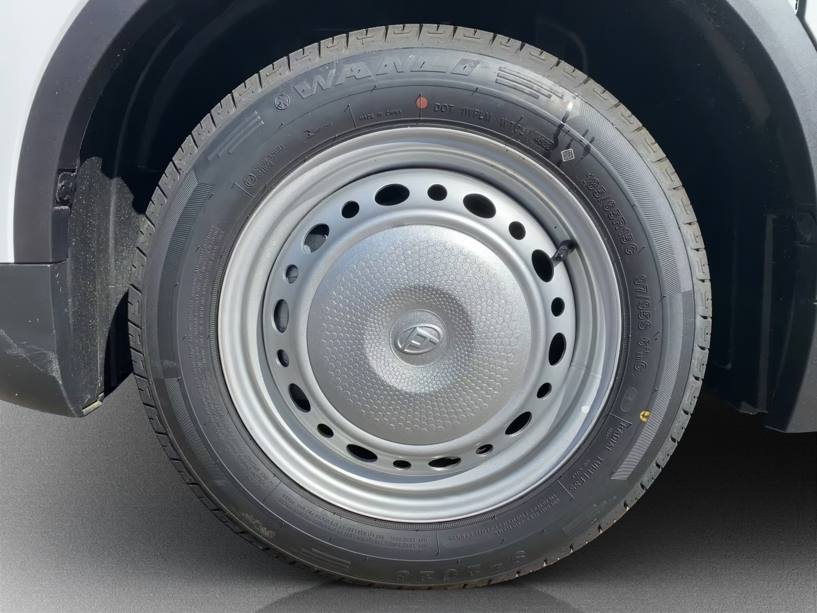 MAXUS eDELIVER 3 50kWh Brücke-image-10