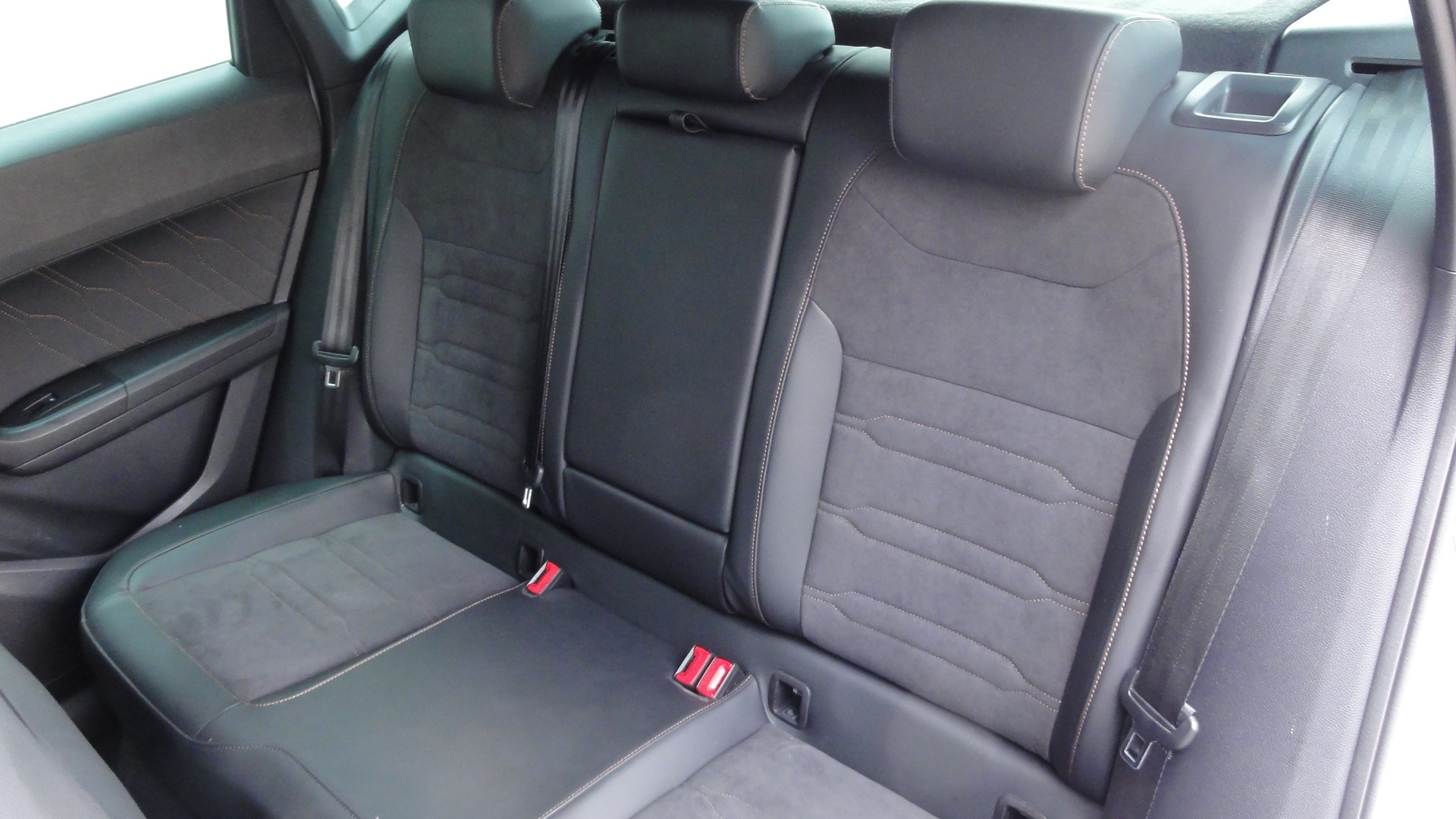 CUPRA 2.0 TSI VZ 4Drive DSG (300PS)-image-9