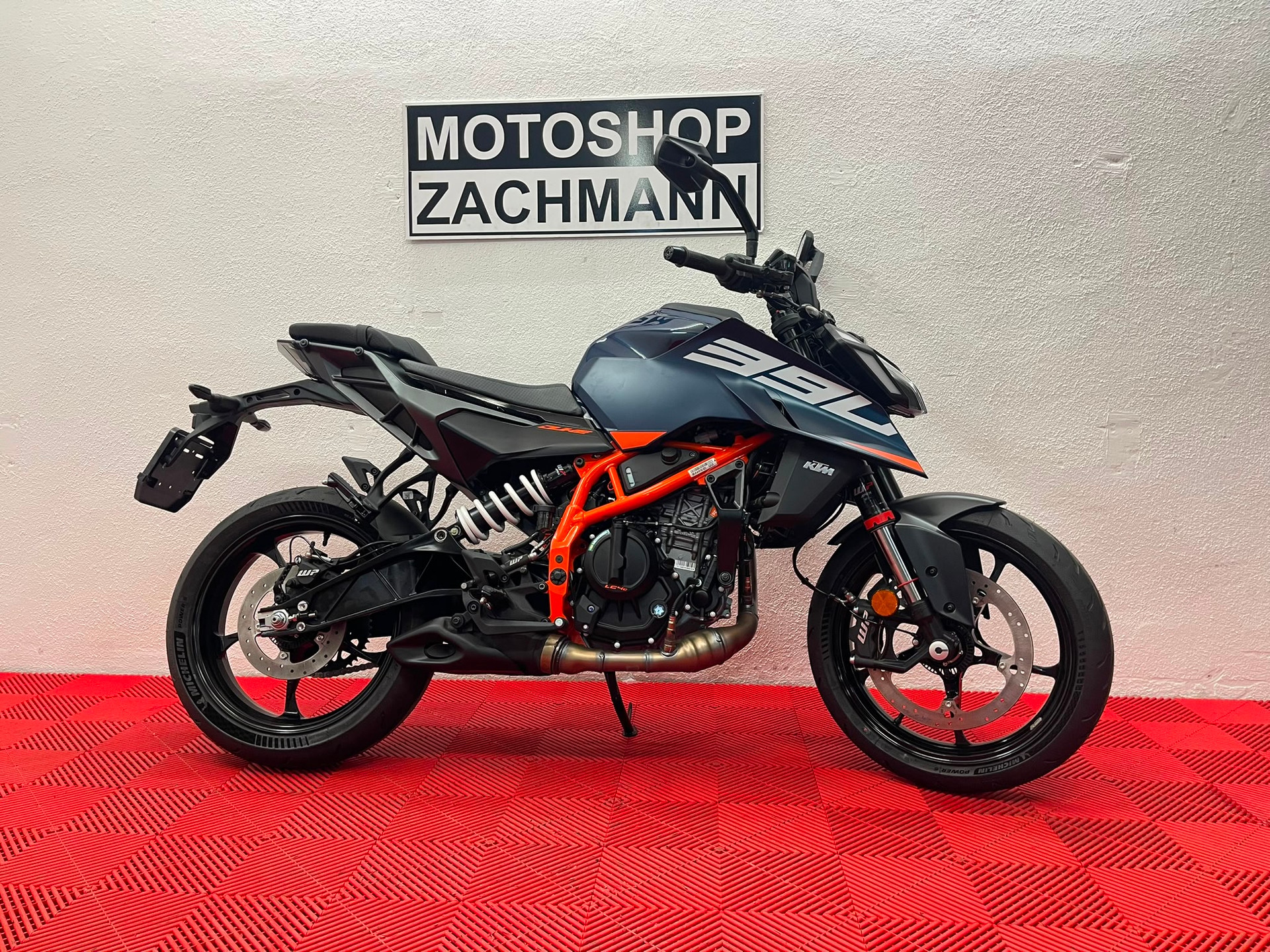 KTM 390 Duke