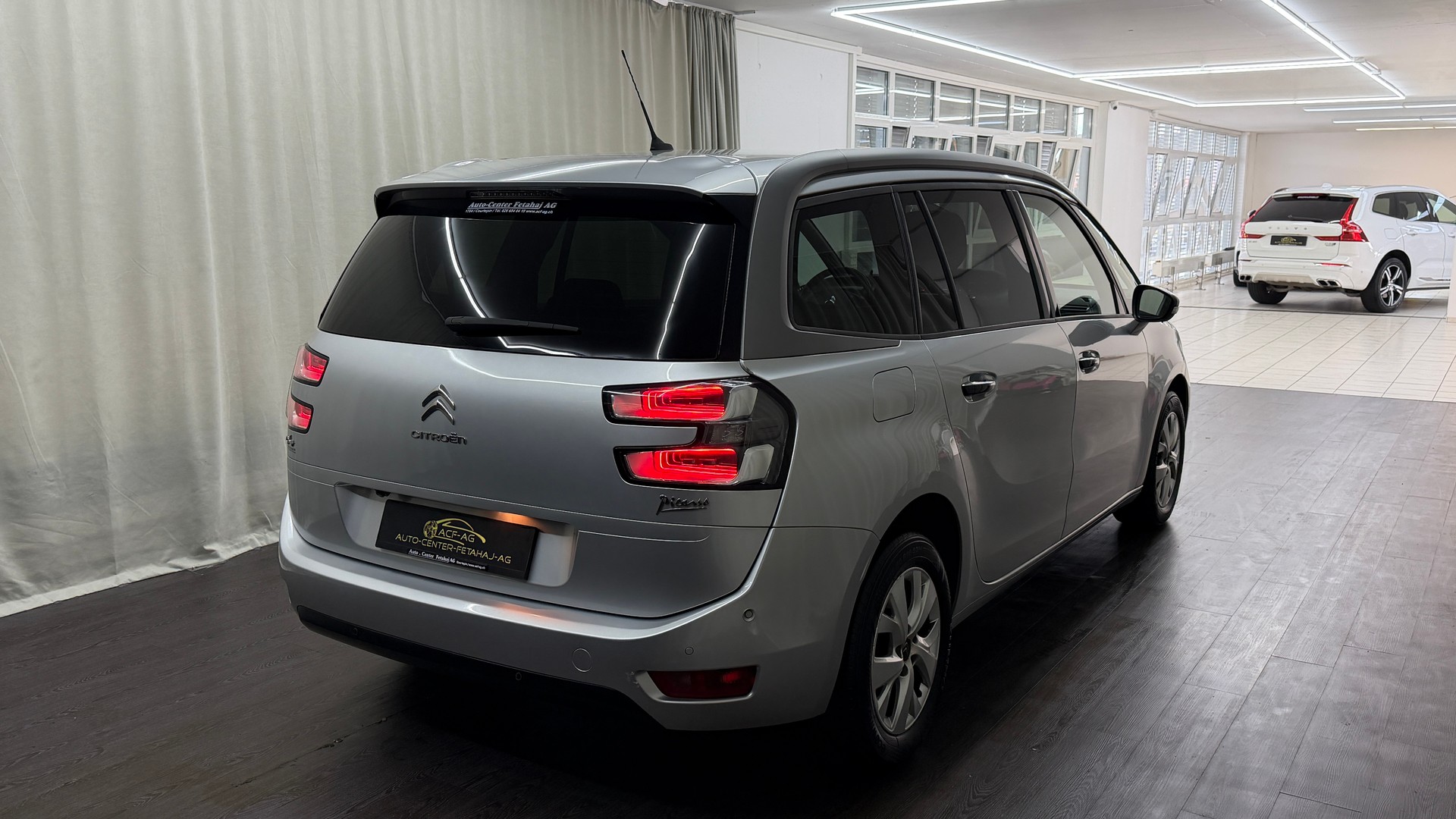CITROEN Grand C4 Picasso 1.6i 16V e-THP Séduction-image-3