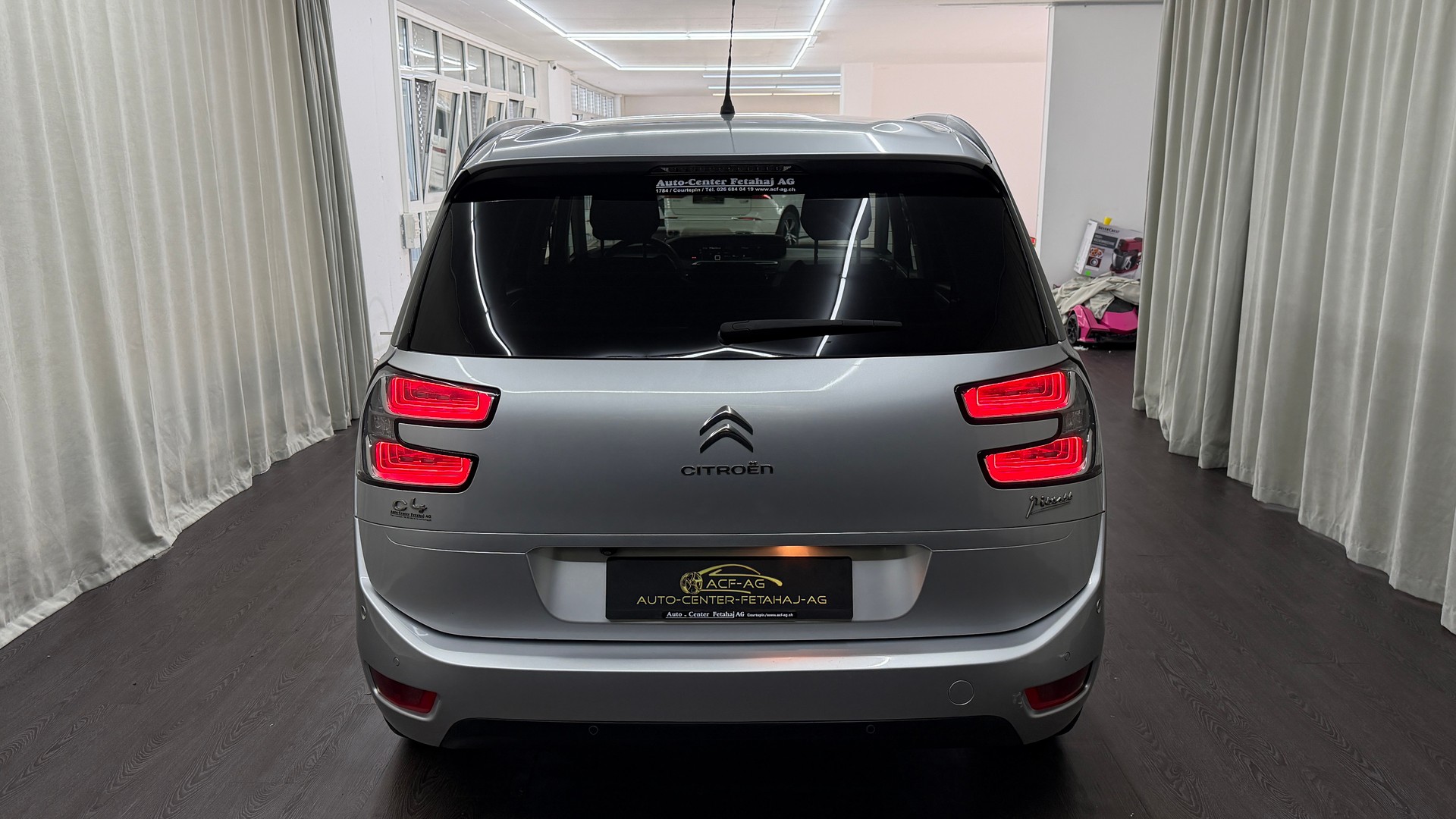 CITROEN Grand C4 Picasso 1.6i 16V e-THP Séduction-image-4