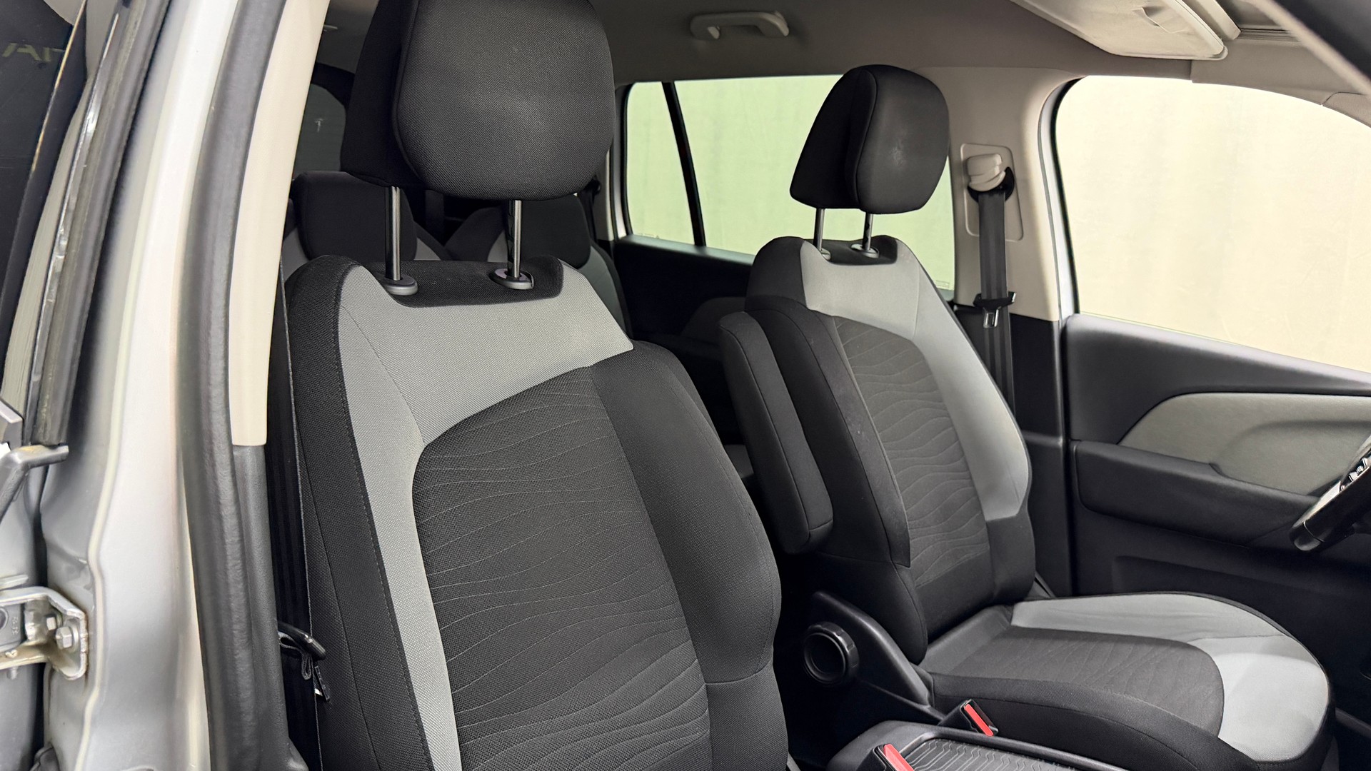 CITROEN Grand C4 Picasso 1.6i 16V e-THP Séduction-image-14