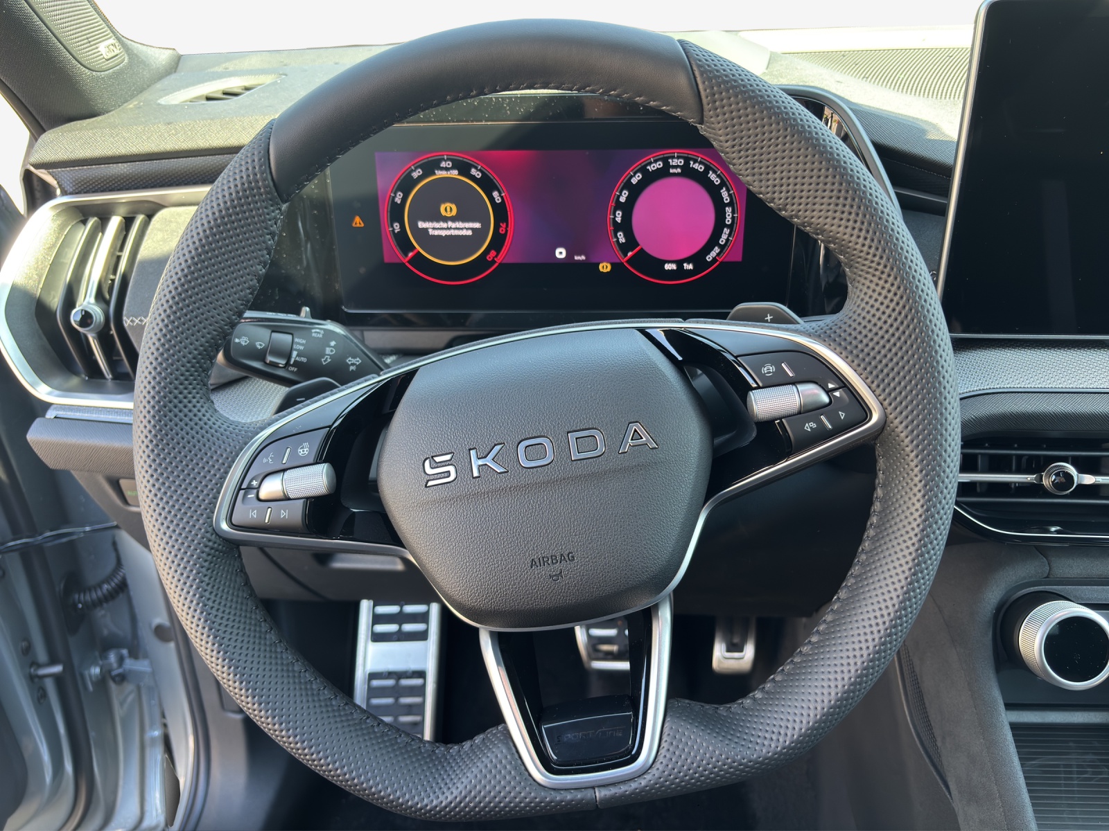 SKODA Kodiaq 2.0 TSI Sportline 4x4-image-9