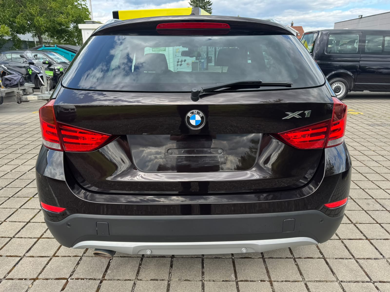 BMW X1 xDrive 18d-image-6