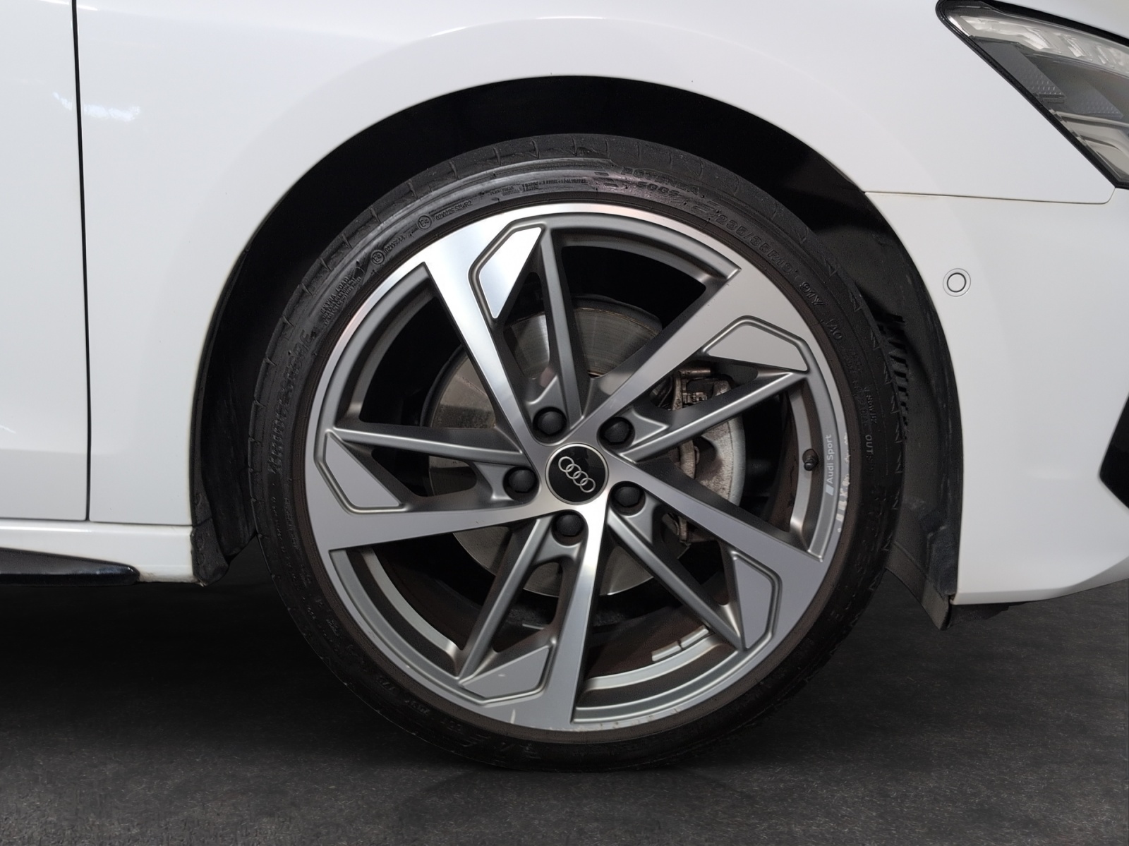 AUDI A3 Sportback 35 TFSI S line Attraction S-tronic-image-4