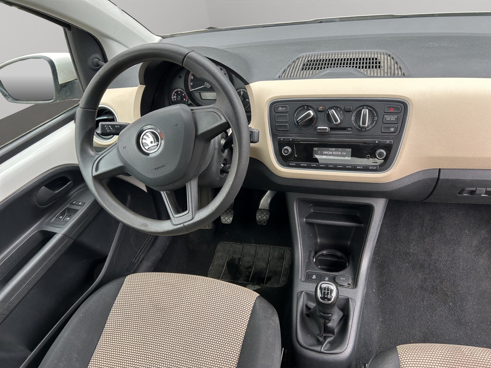 SKODA Citigo 1.0 G-tec Active-image-9