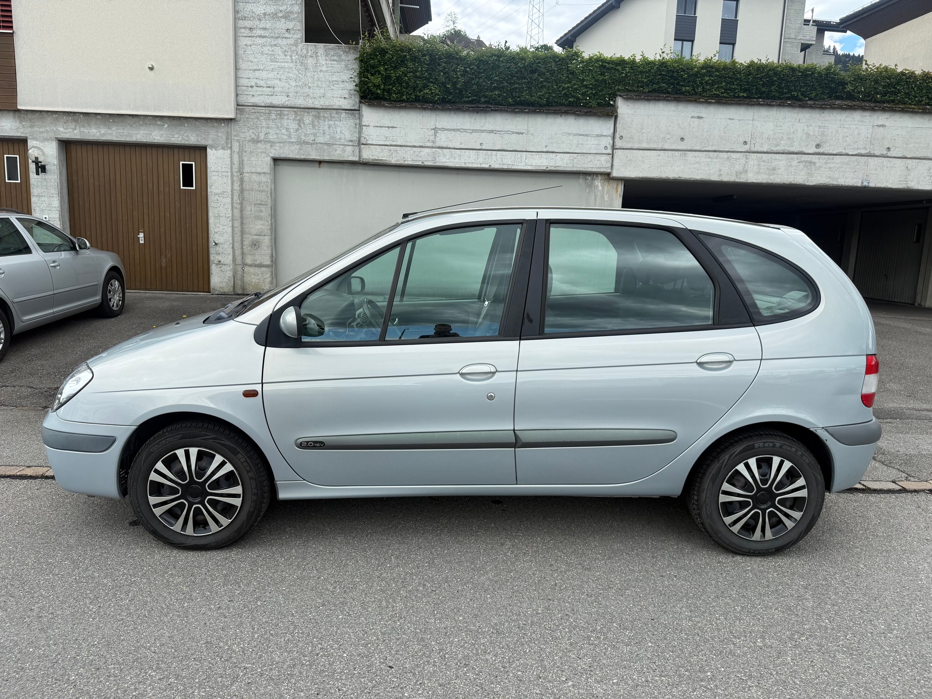 RENAULT Scénic 2.0 16V Champs El.-image-3