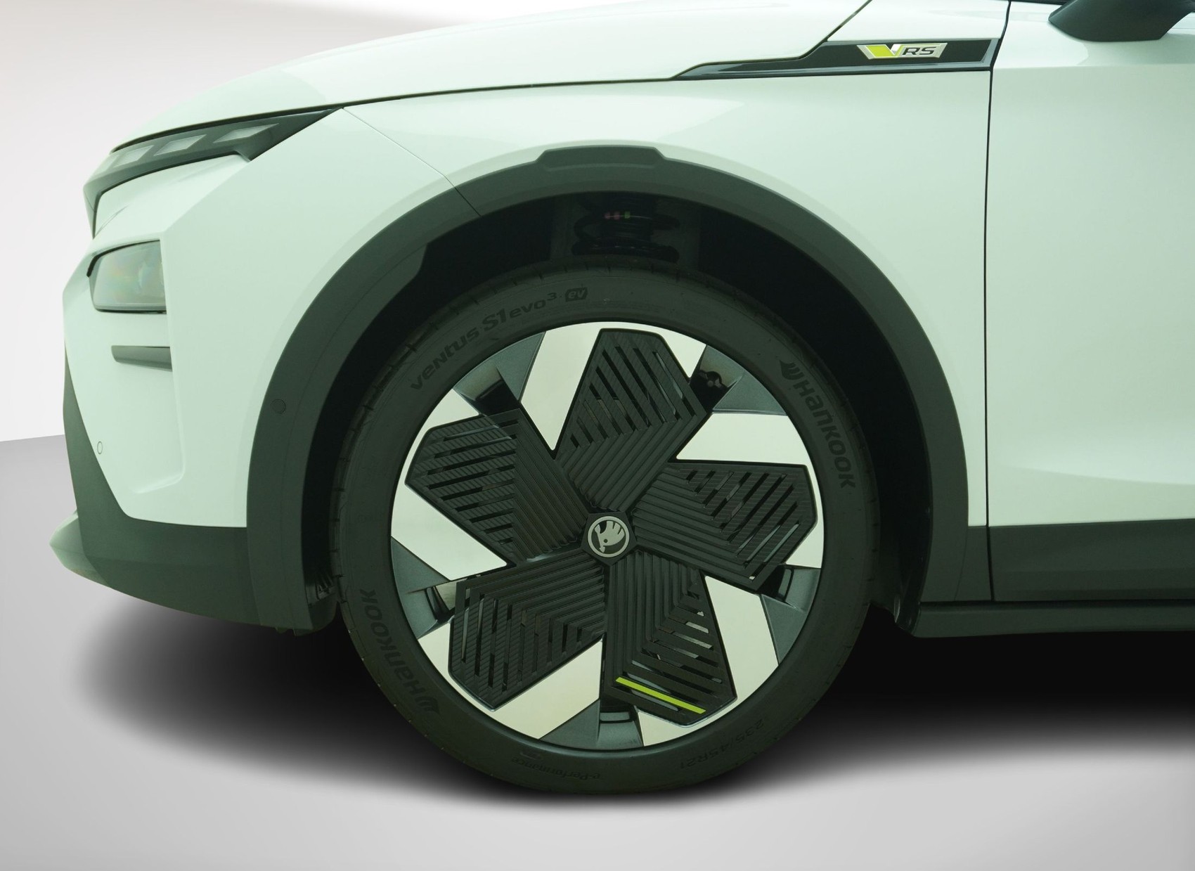 SKODA Elroq RS-MAXX 4x4-image-9
