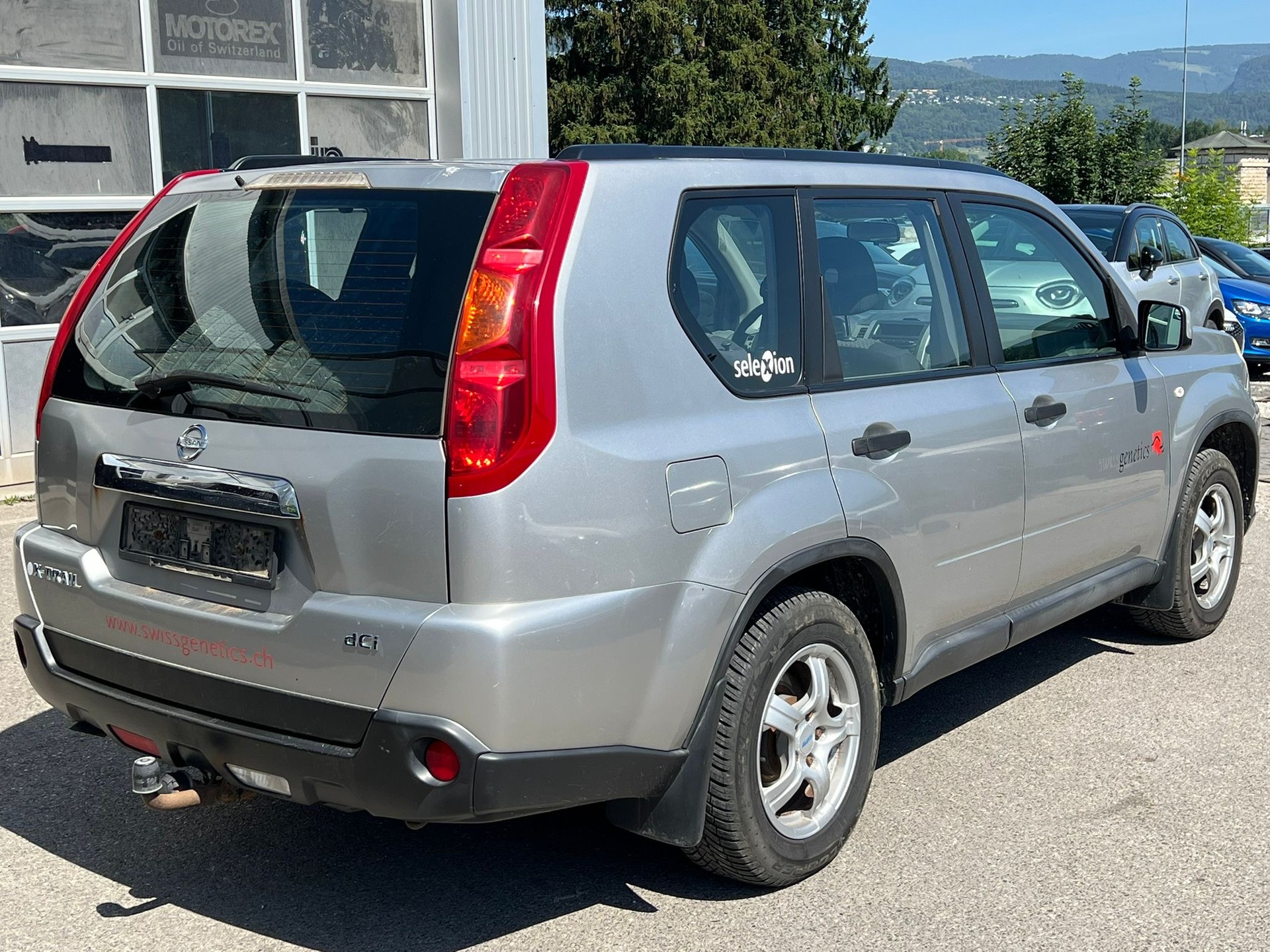 NISSAN X-Trail 2.0 dCi 16V SE-image-2