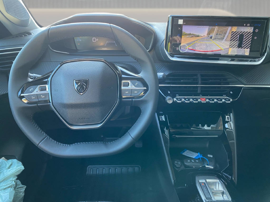 PEUGEOT 208 1.2 Hybrid 110 e-DCS6 Allure-image-11