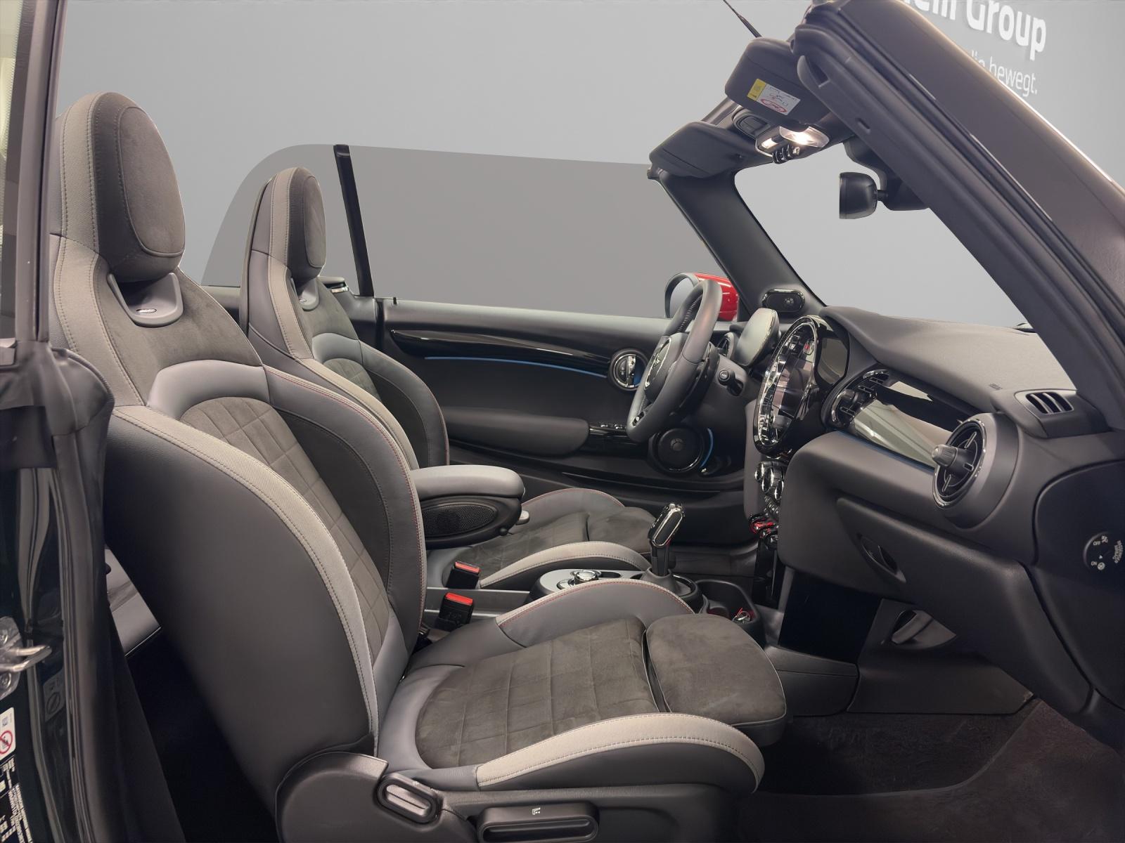 MINI Cabrio John Cooper Works-image-16