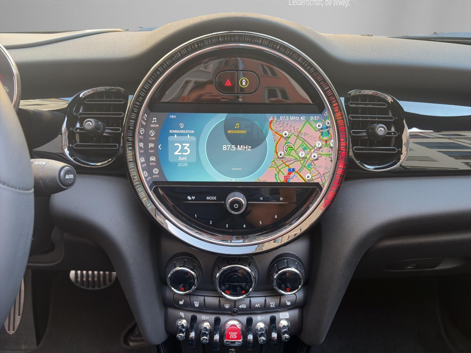 MINI Cabrio John Cooper Works-image-15