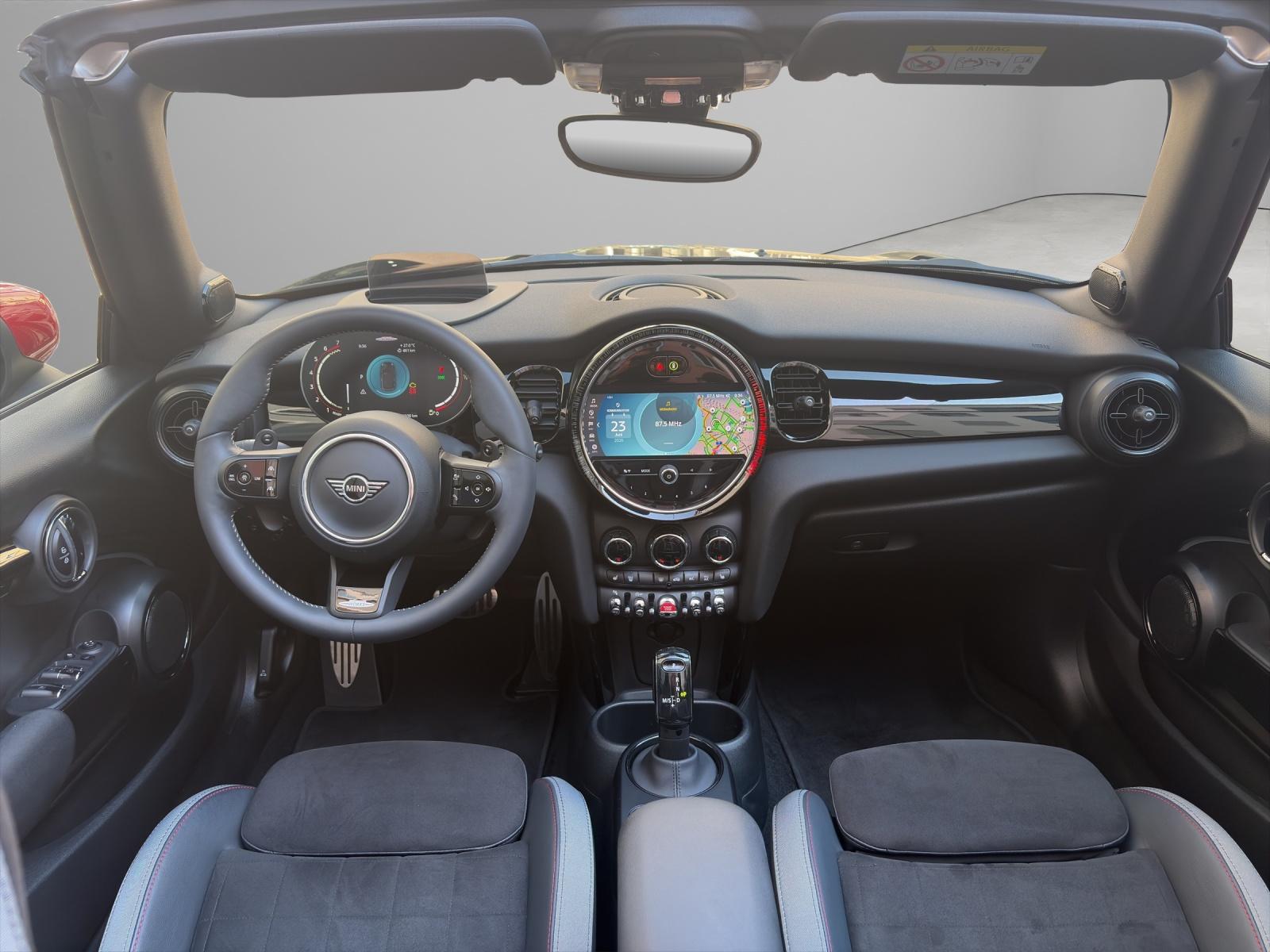 MINI Cabrio John Cooper Works-image-11