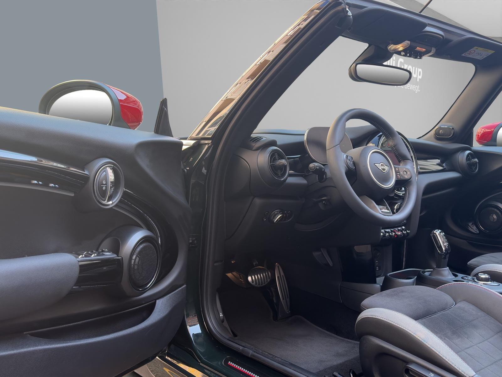 MINI Cabrio John Cooper Works-image-9