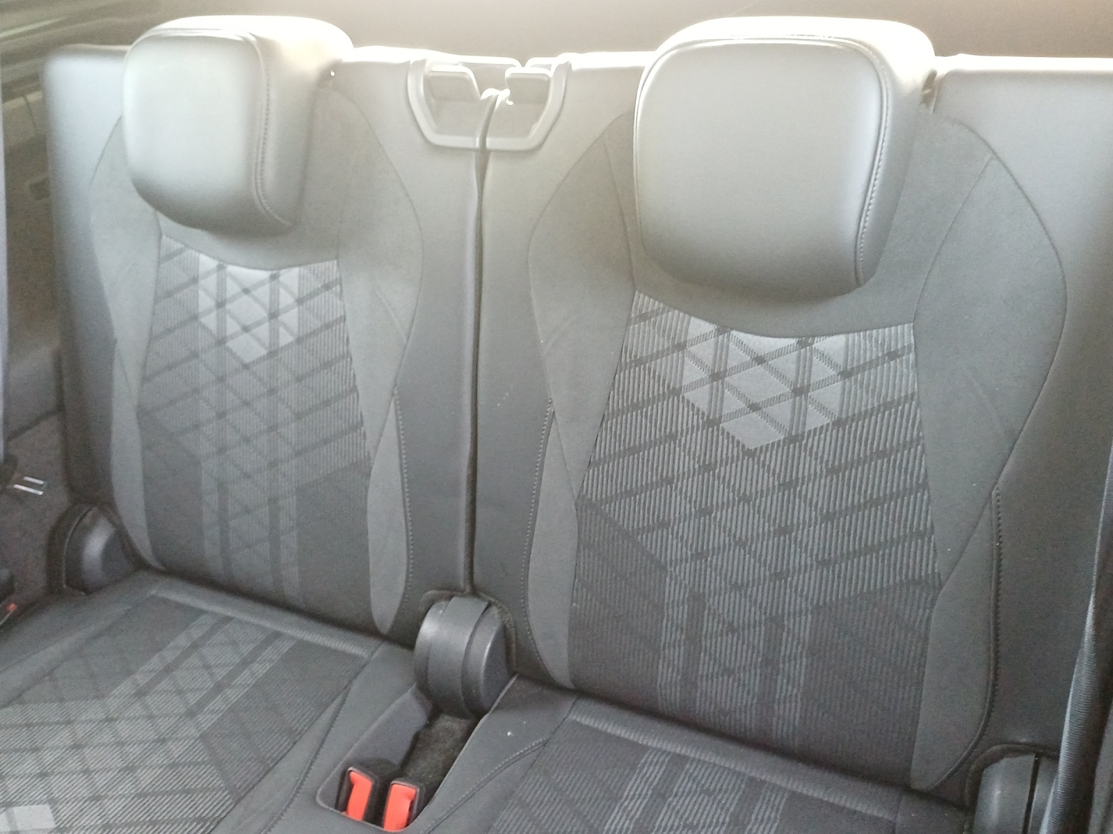 VW Tayron 2.0 TSI R-Line DSG 4Motion-image-13
