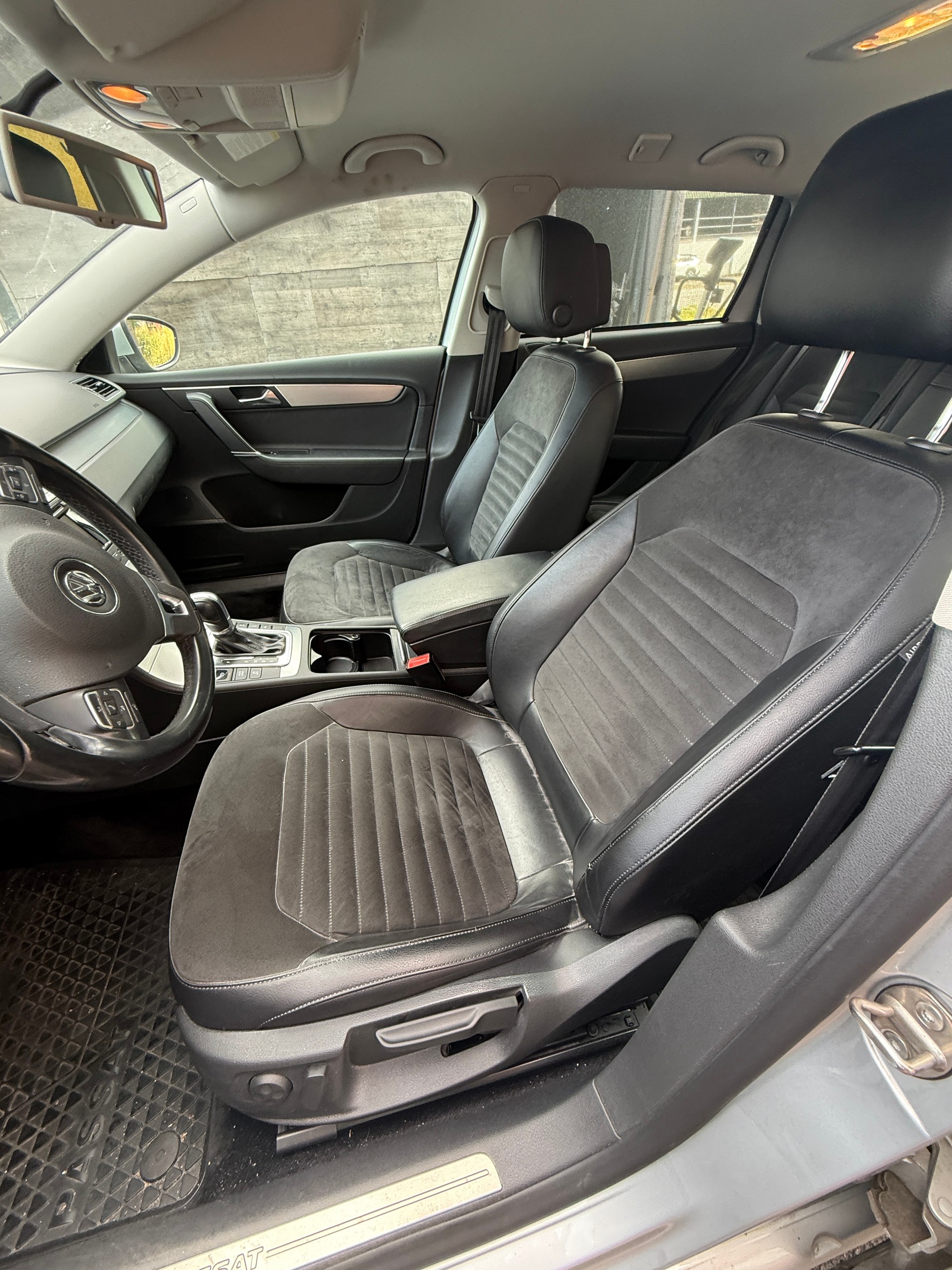 VW Passat Variant 2.0 TDI BMT Highline DSG-image-9