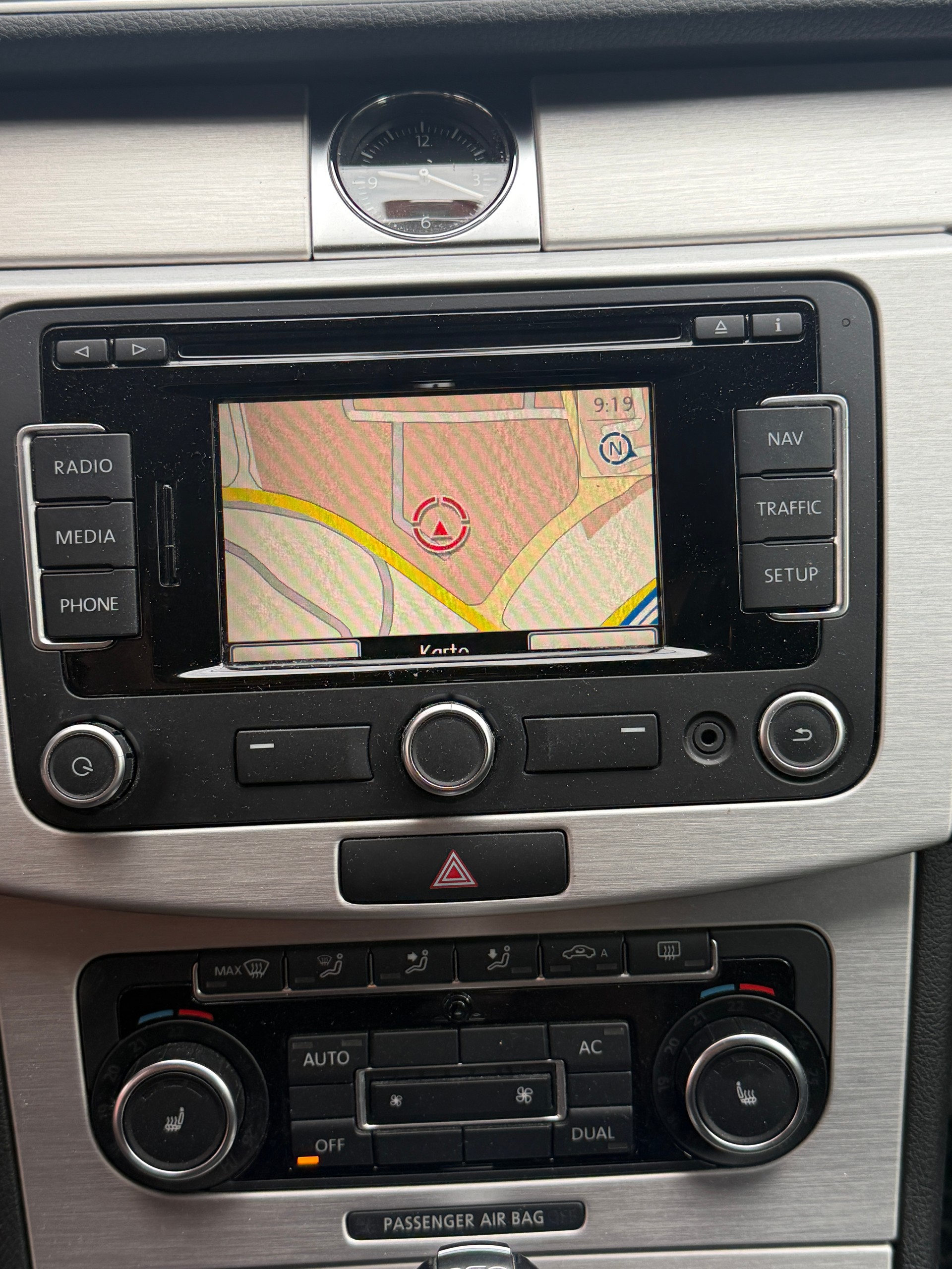 VW Passat Variant 2.0 TDI BMT Highline DSG-image-17