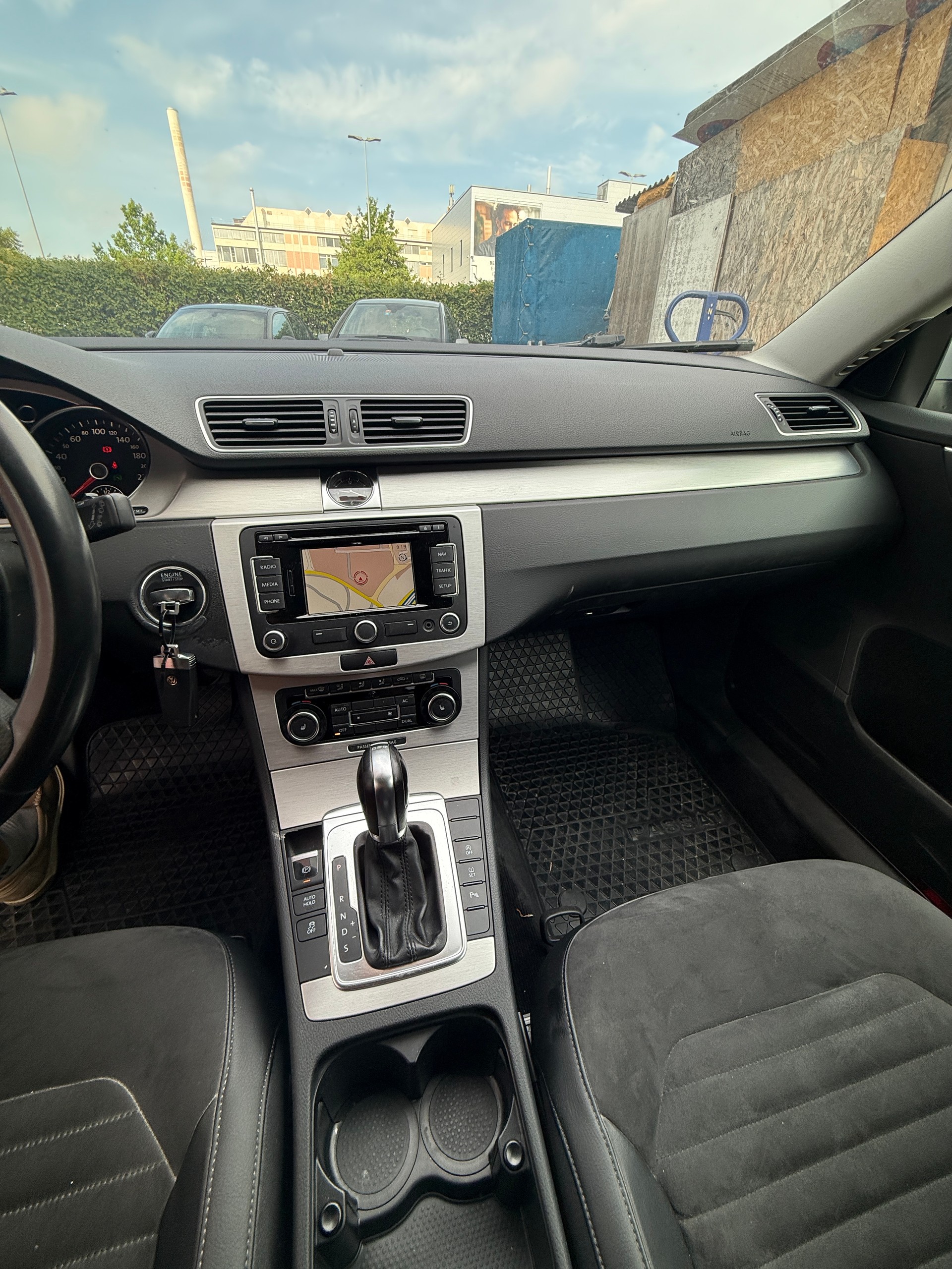 VW Passat Variant 2.0 TDI BMT Highline DSG-image-18