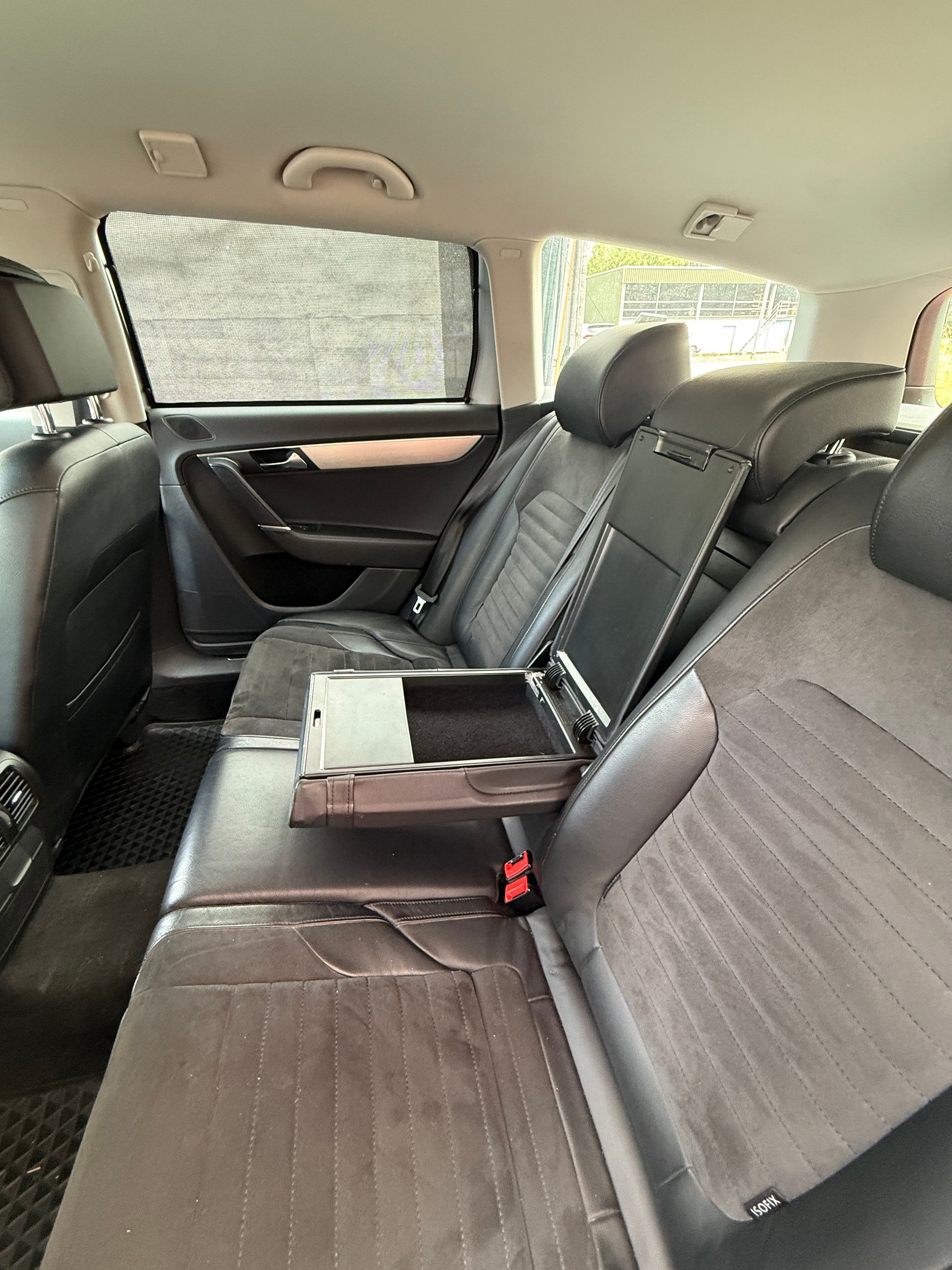 VW Passat Variant 2.0 TDI BMT Highline DSG-image-11
