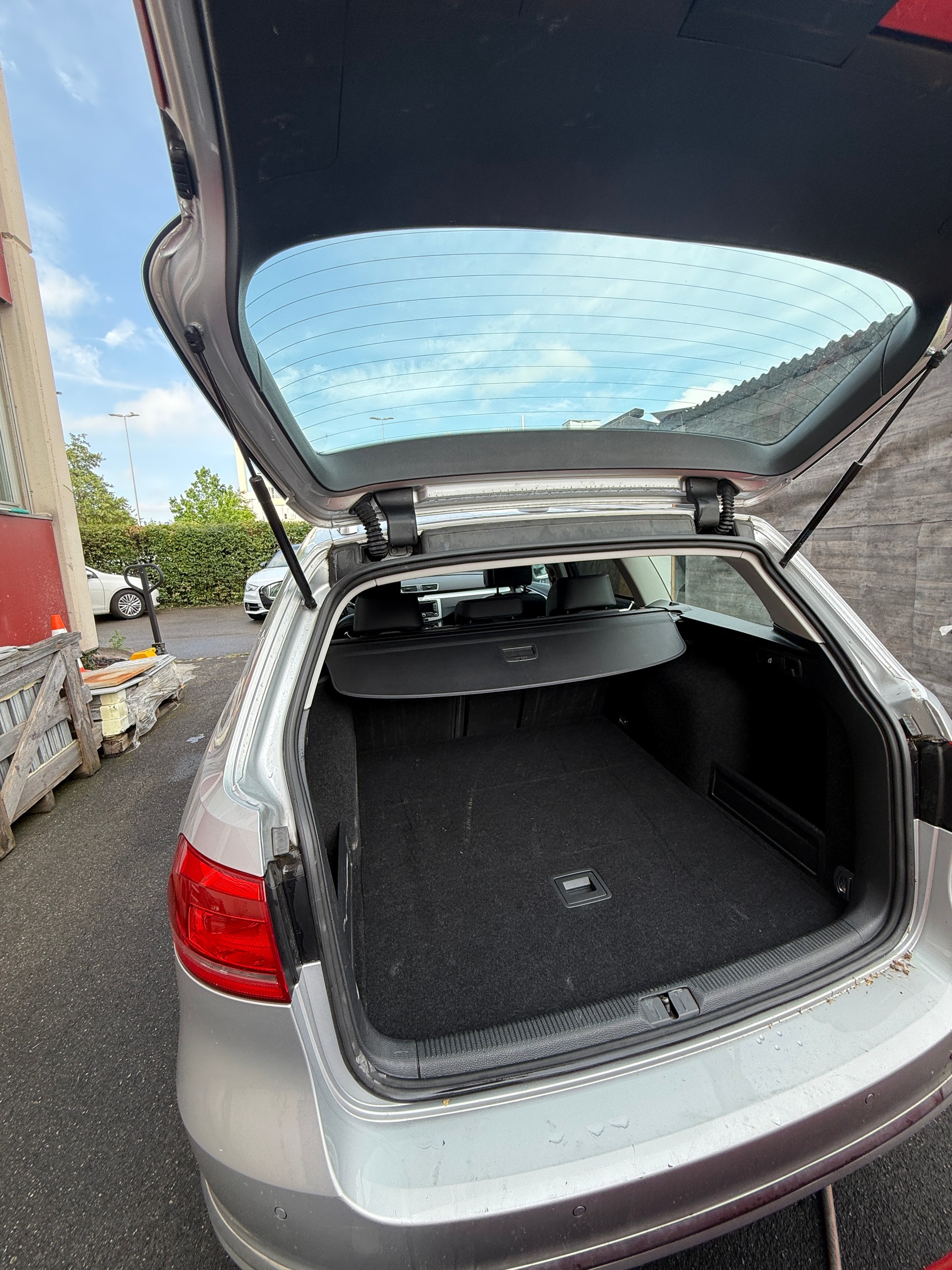VW Passat Variant 2.0 TDI BMT Highline DSG-image-15