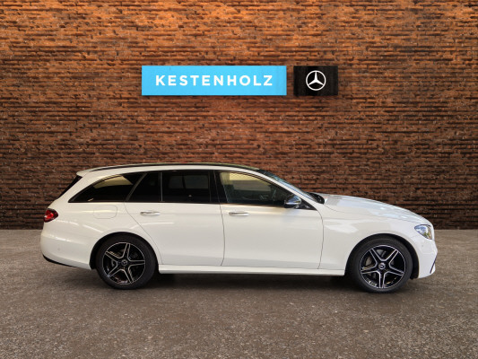 MERCEDES-BENZ E 220 d T 4M AMG Line-image-2