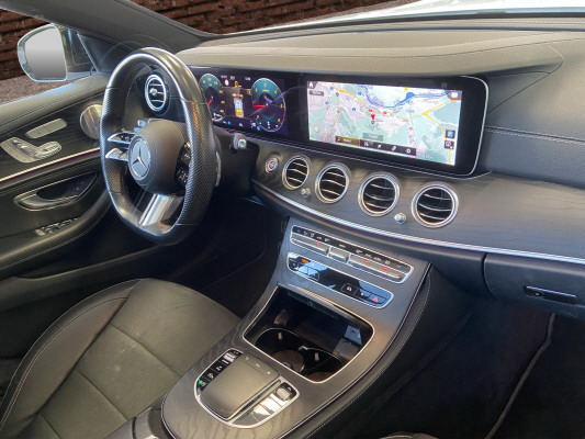 MERCEDES-BENZ E 220 d T 4M AMG Line-image-14