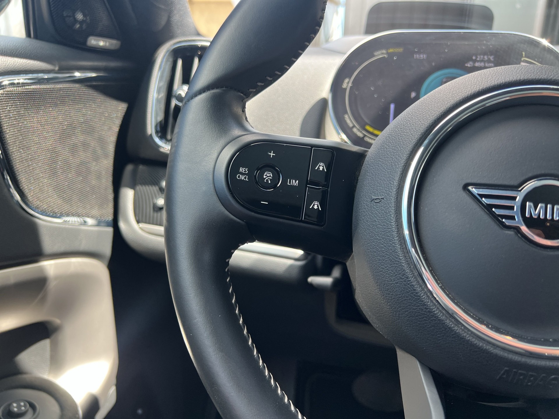 MINI Countryman Cooper SE Highland Edition ALL4 PHEV Steptronic-image-14
