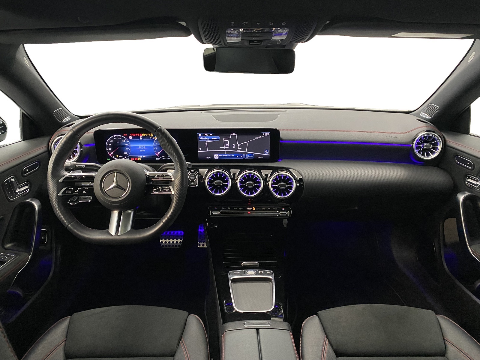MERCEDES-BENZ CLA 250 AMG Line 4MATIC Shooting Brake-image-8