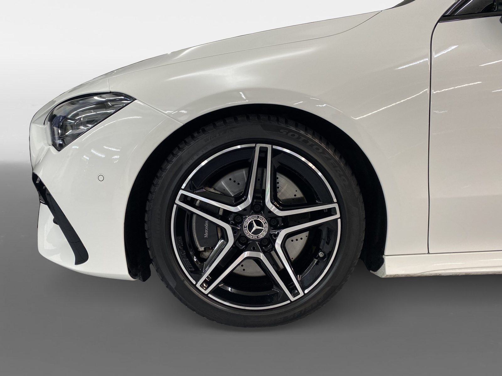 MERCEDES-BENZ CLA 250 AMG Line 4MATIC Shooting Brake-image-5