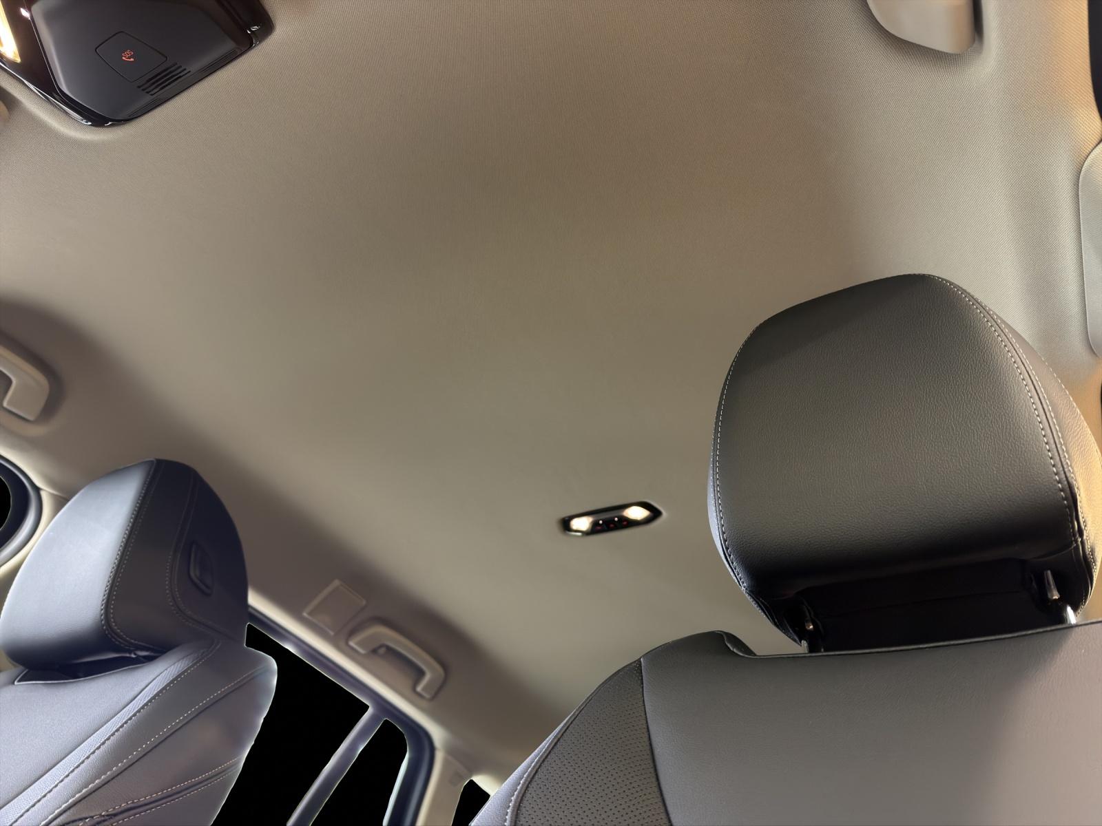 BMW 318d Touring-image-16