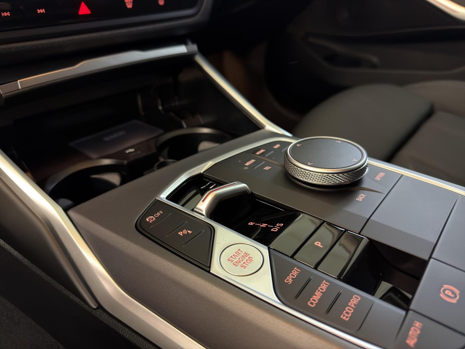 BMW 318d Touring-image-22