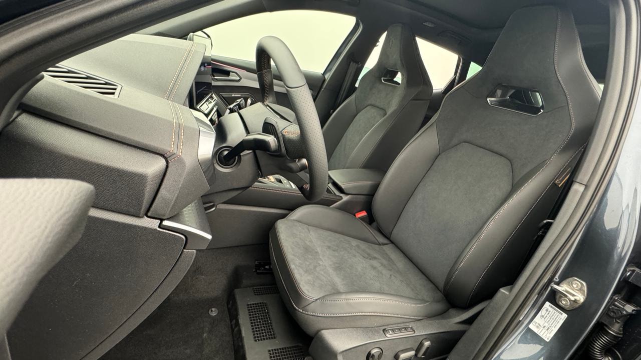 CUPRA Formentor 2.0TSI VZ Black Edtion-image-4