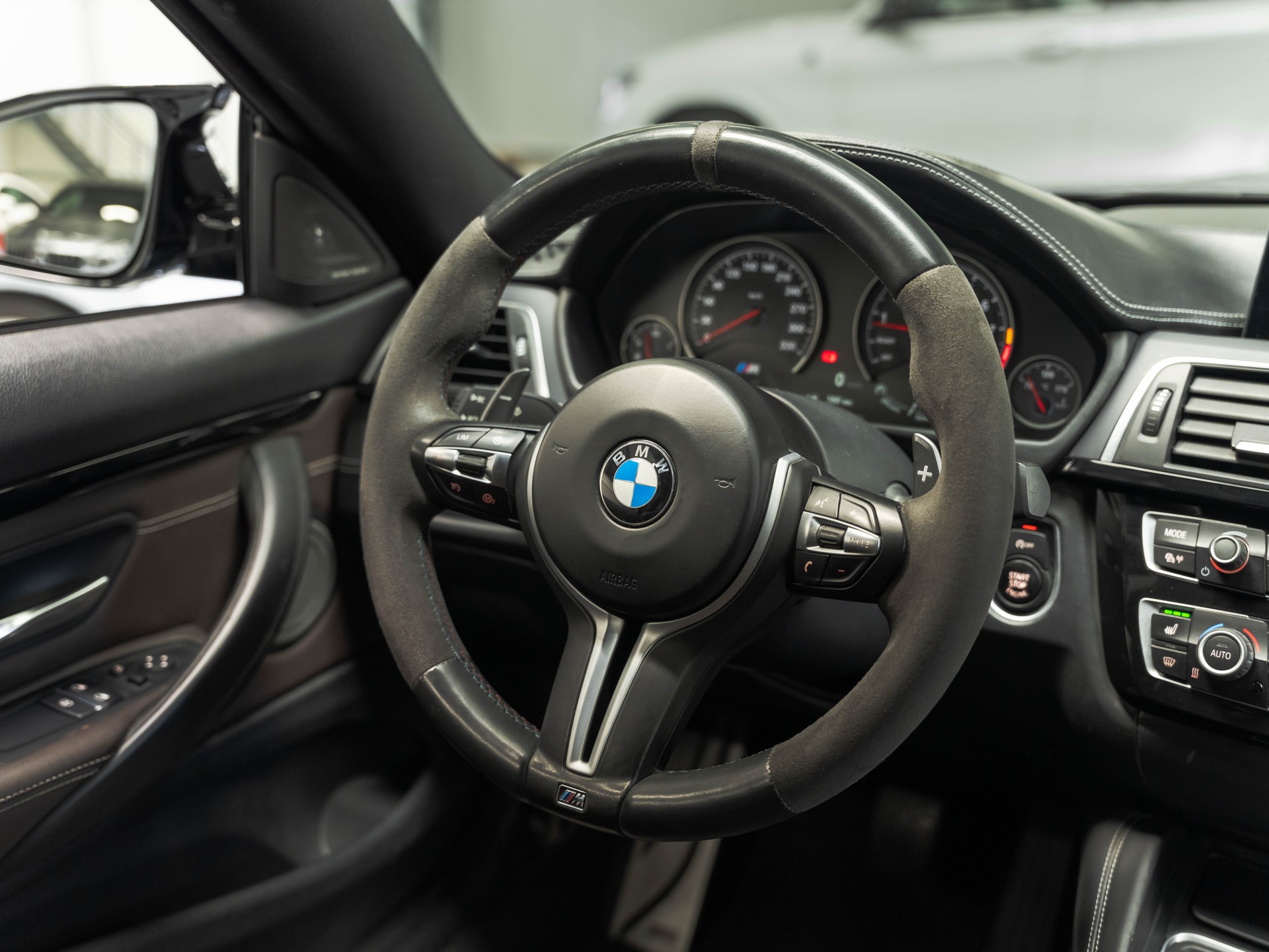 BMW M4 Coupé Competition DKG-image-22
