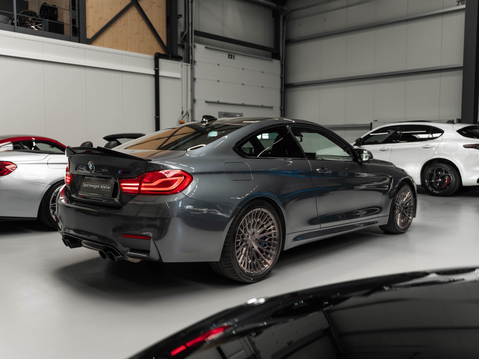 BMW M4 Coupé Competition DKG-image-3