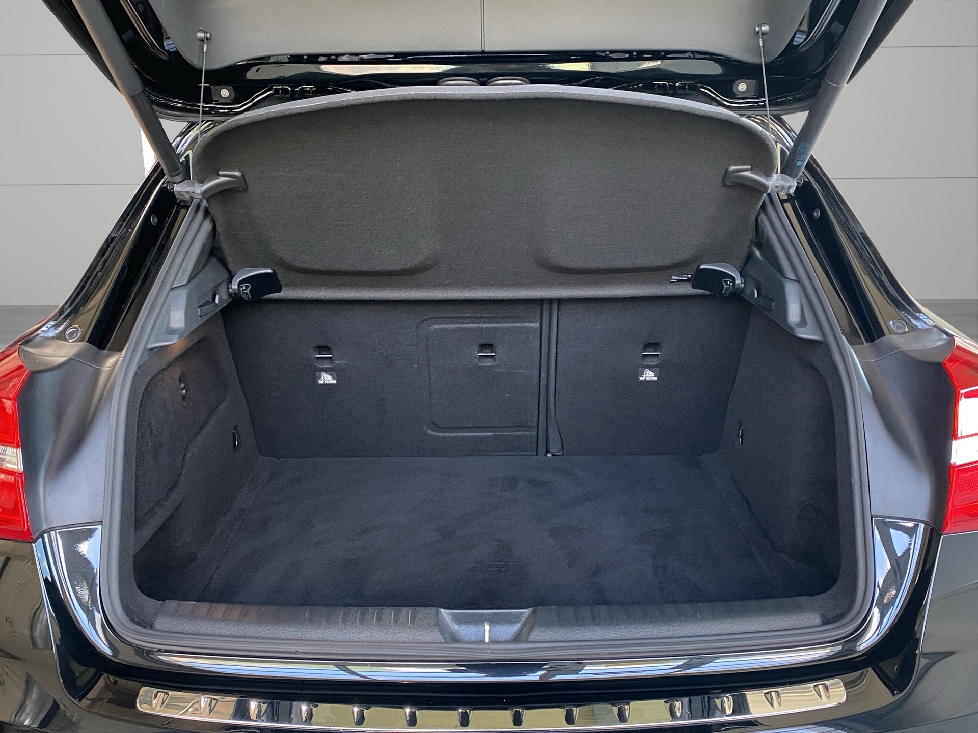MERCEDES-BENZ GLA 45 AMG 4Matic 7G-DCT-image-8