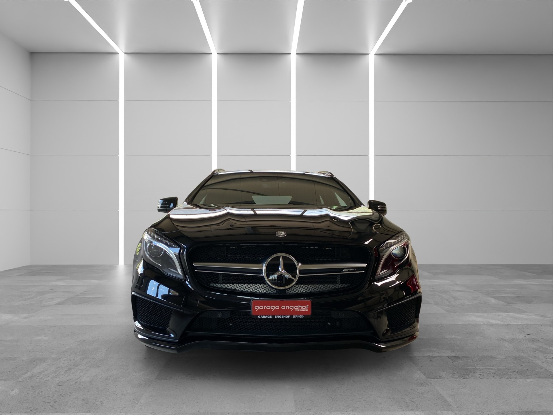 MERCEDES-BENZ GLA 45 AMG 4Matic 7G-DCT-image-2
