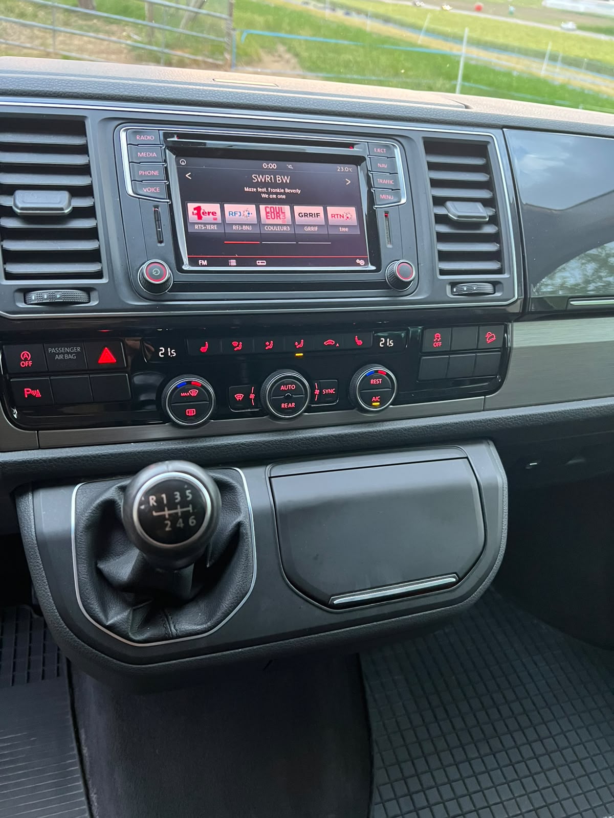 VW T6 California 2.0 TDI Beach 4Motion-image-18