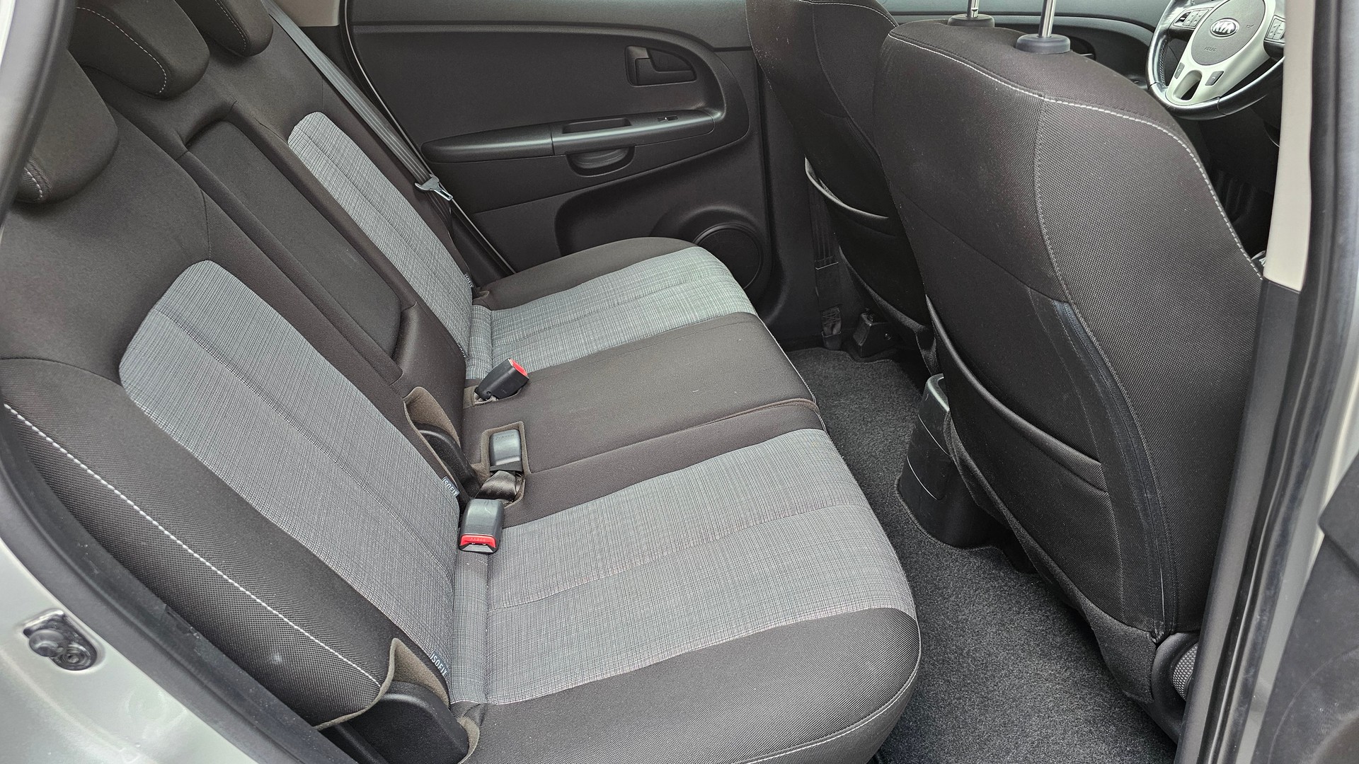 KIA Venga 1.6 CVVT Style Automatic-image-12
