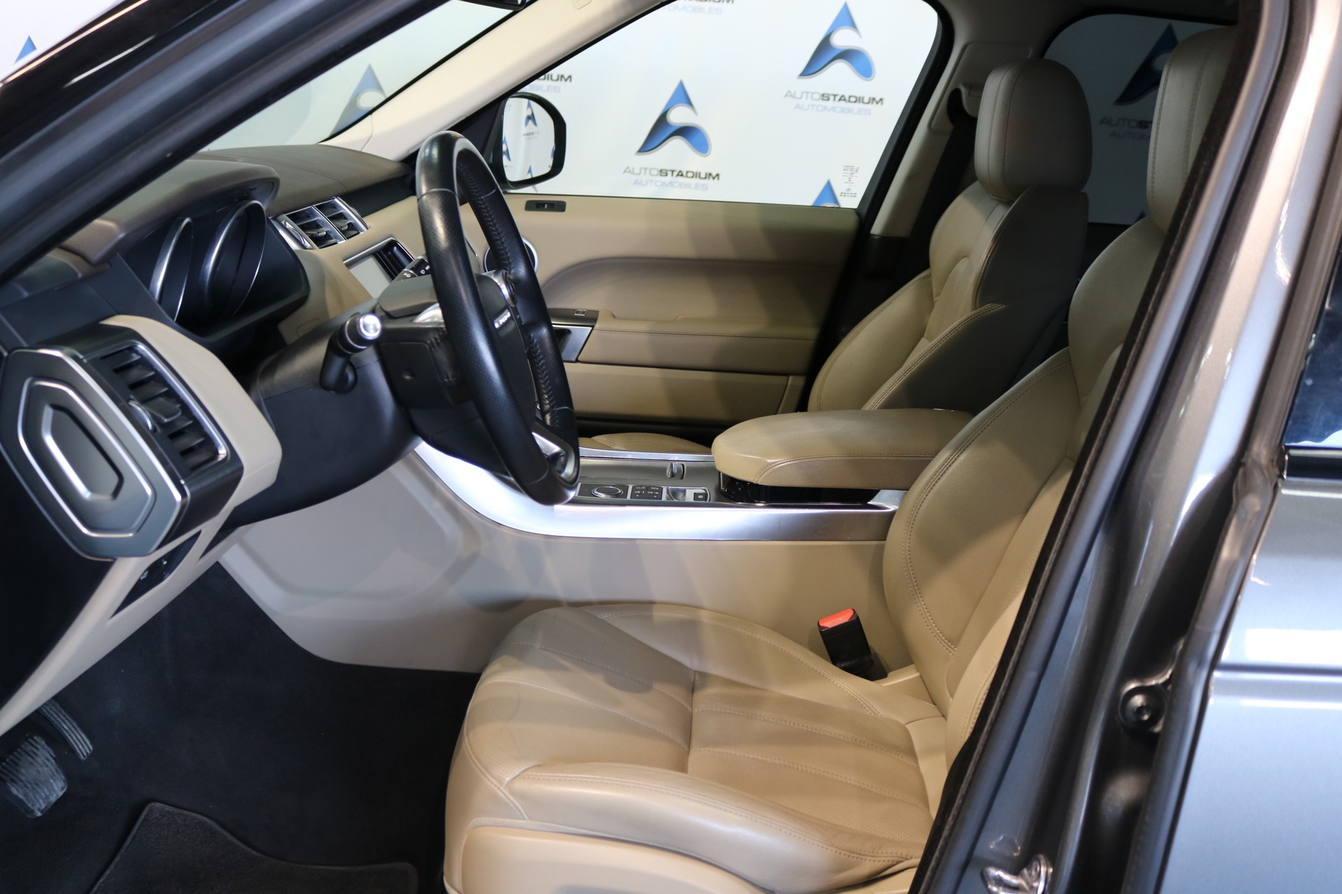 LAND ROVER Range Rover Sport 3.0 TDV6 SE Automatic-showroom-element-1
